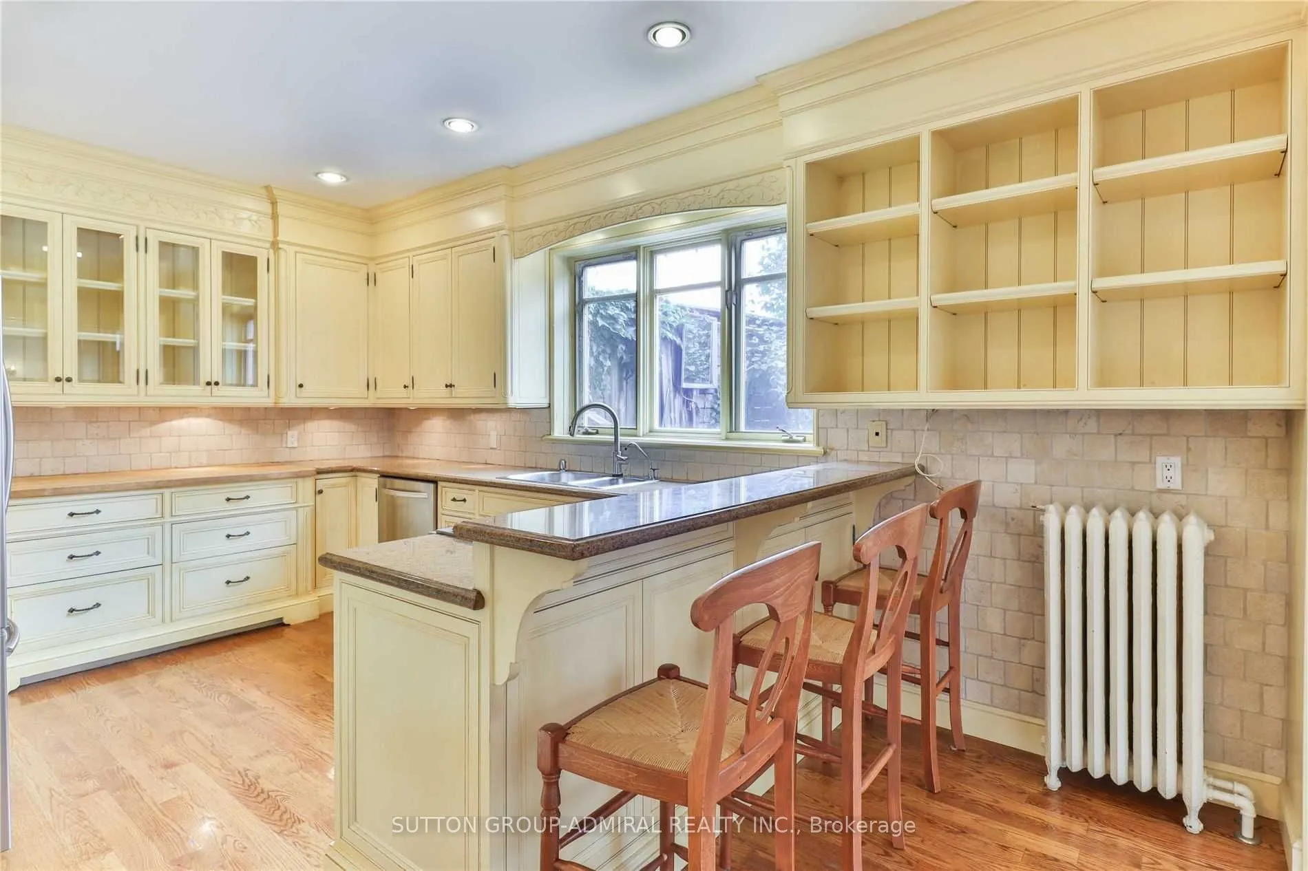 49 Hillcrest Drive