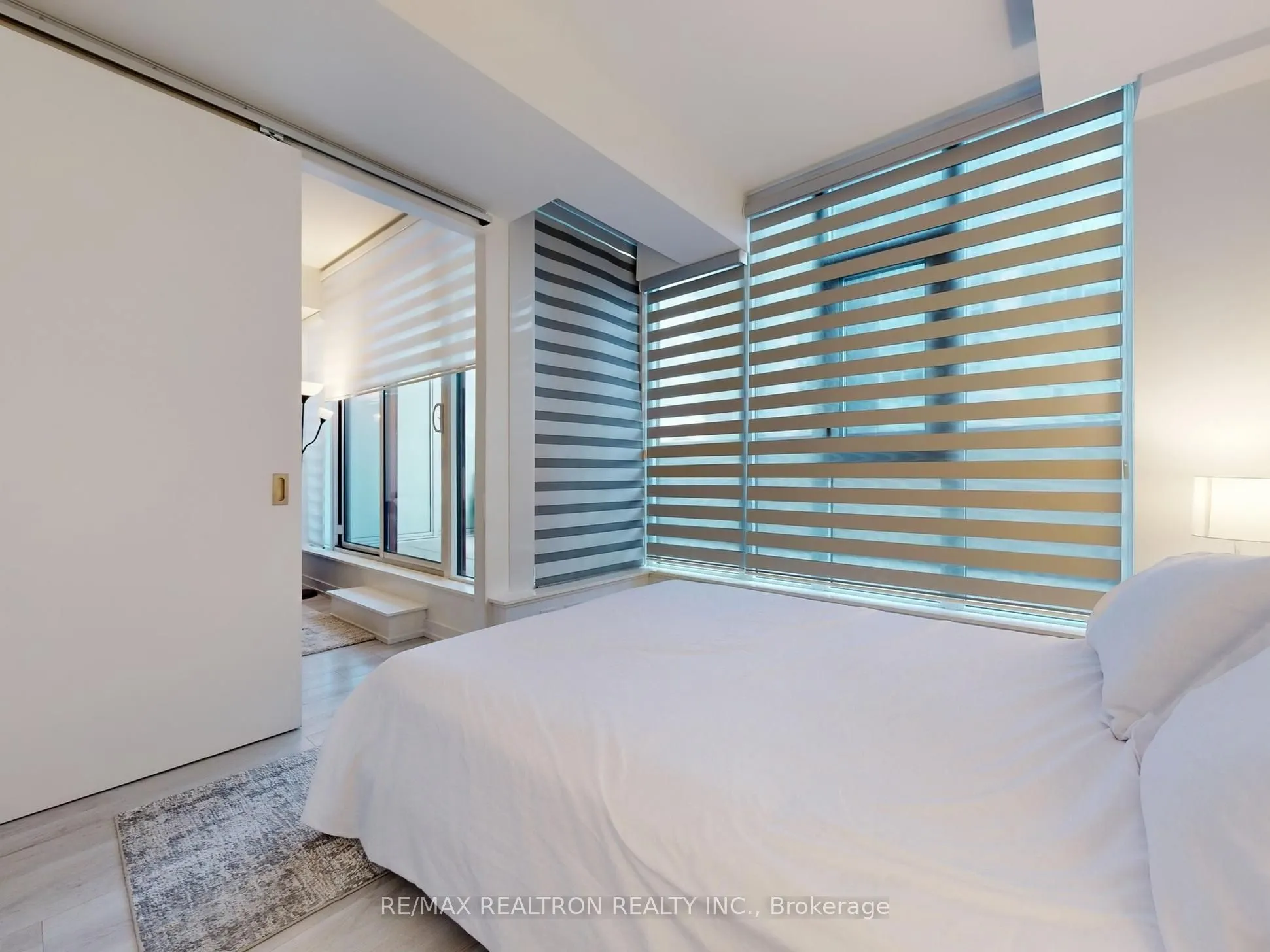 33 Helendale Avenue, #604
