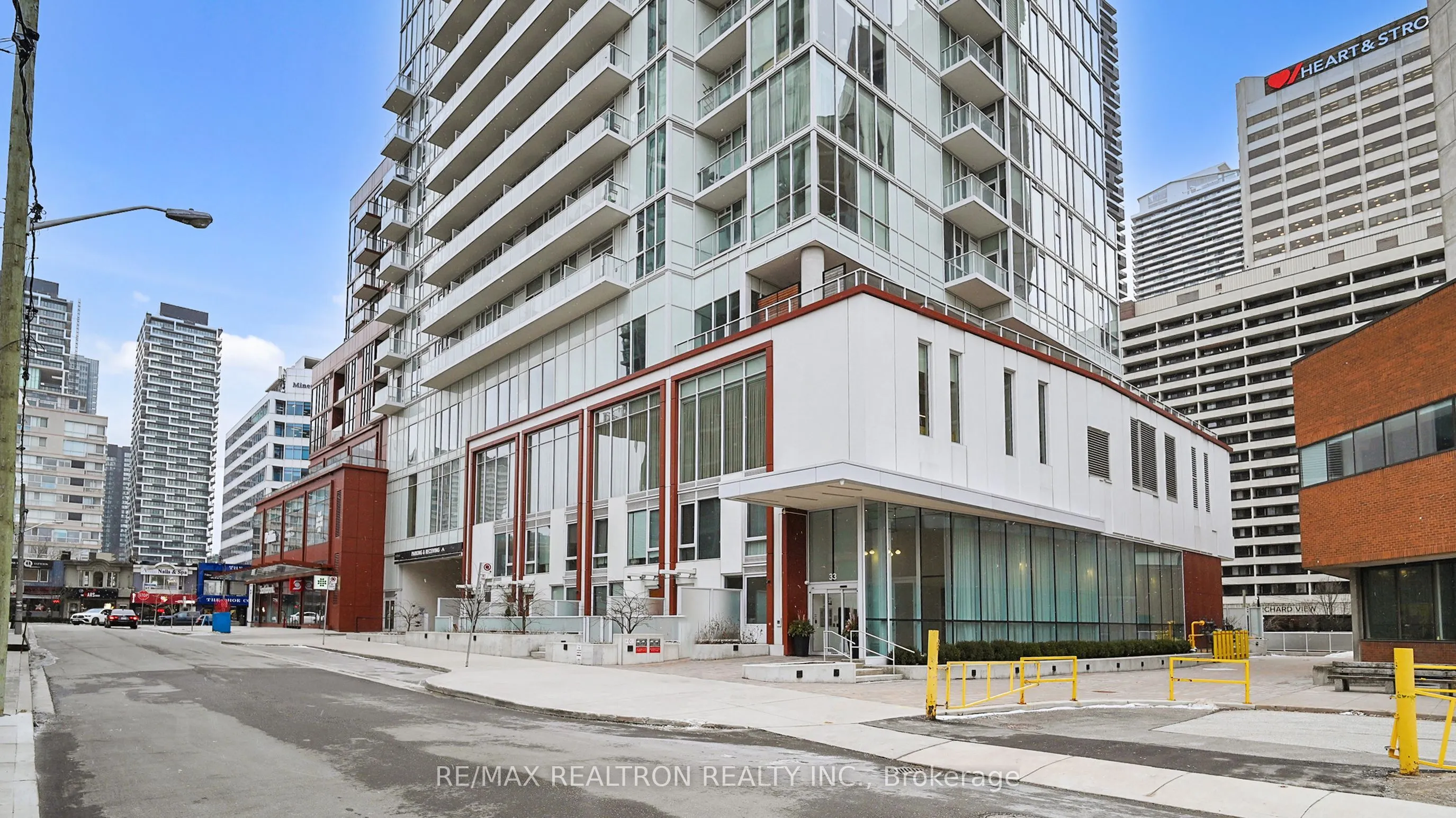 33 Helendale Avenue, #604