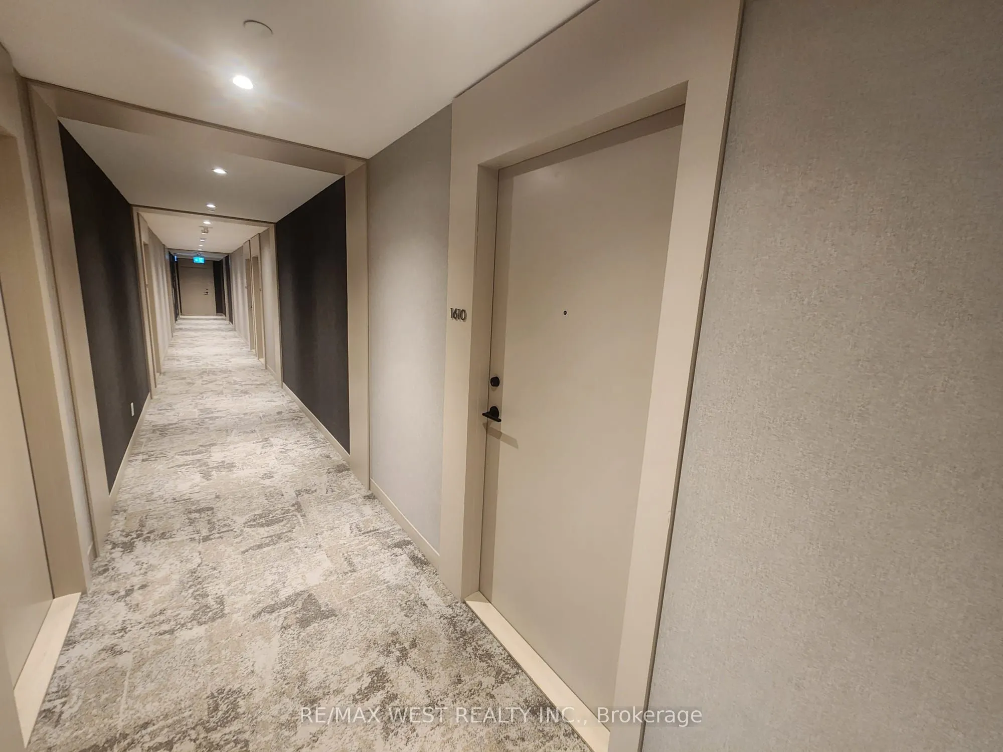 2020 Bathurst Street, #1610
