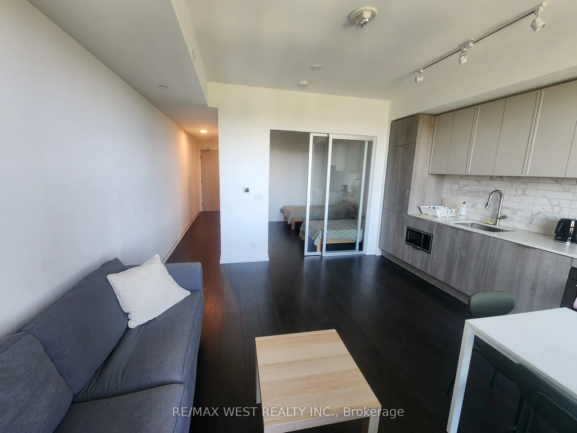 2020 Bathurst Street, #1610