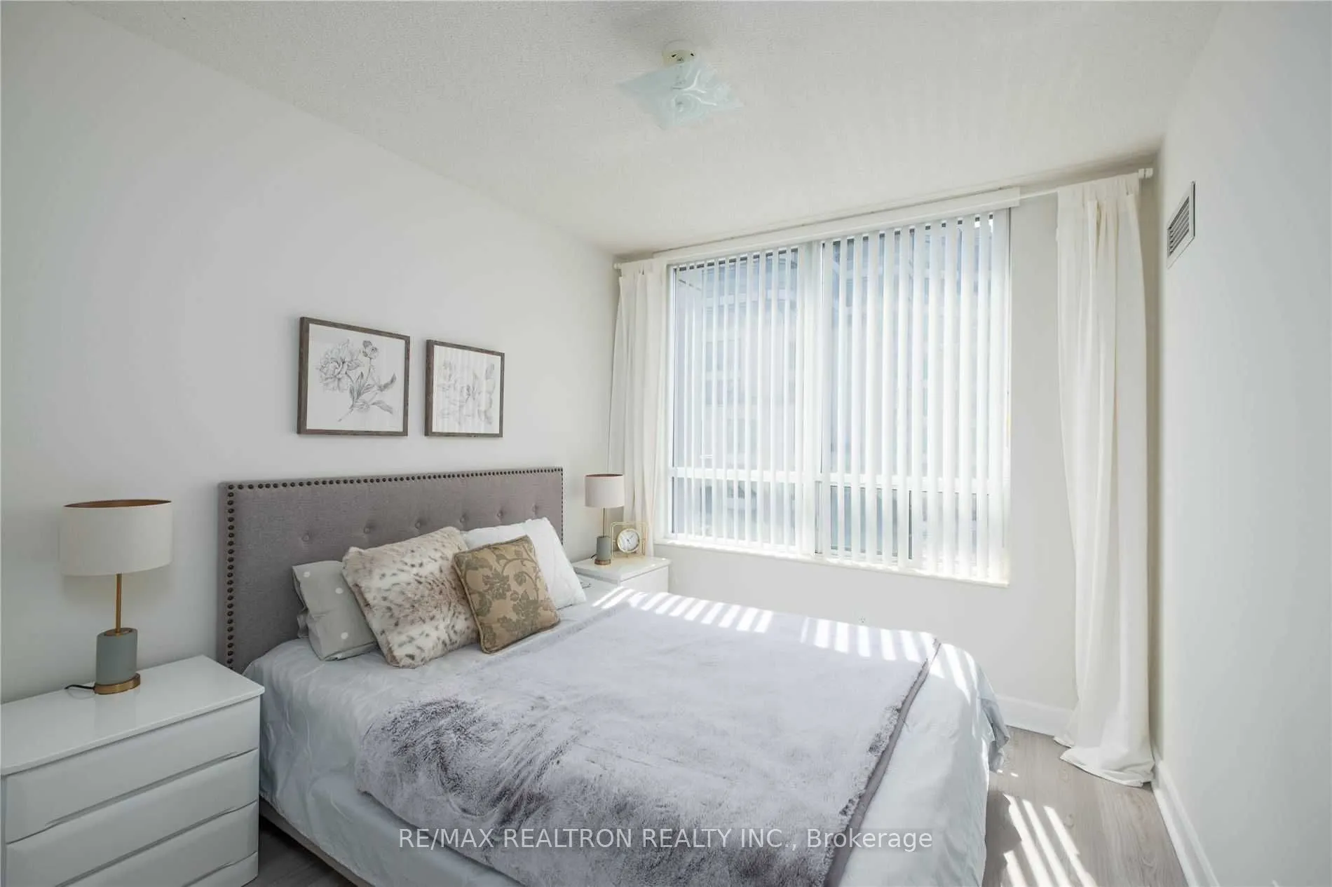 15 Northtown Way, #2316