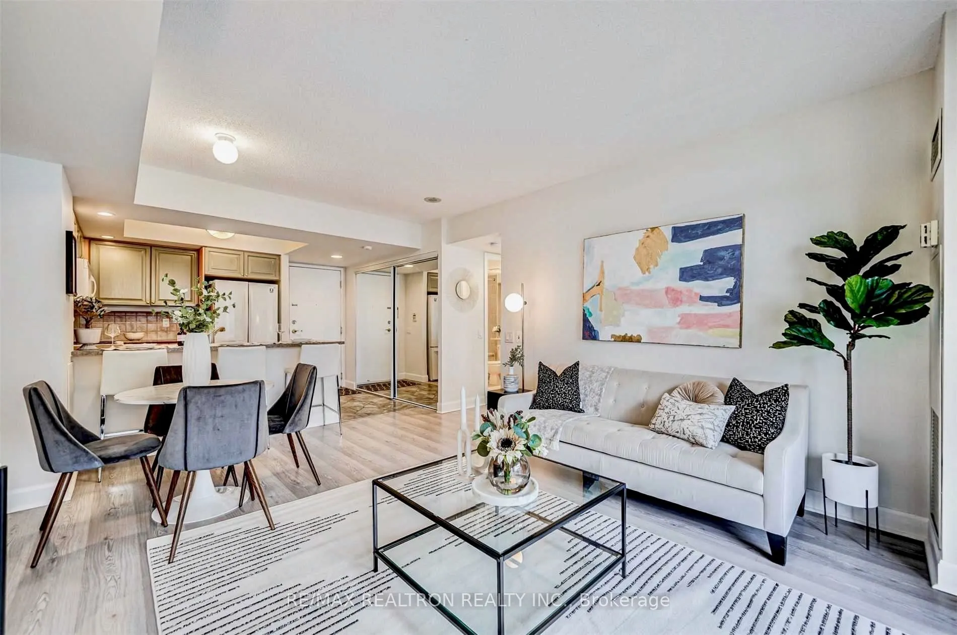 15 Northtown Way, #2316