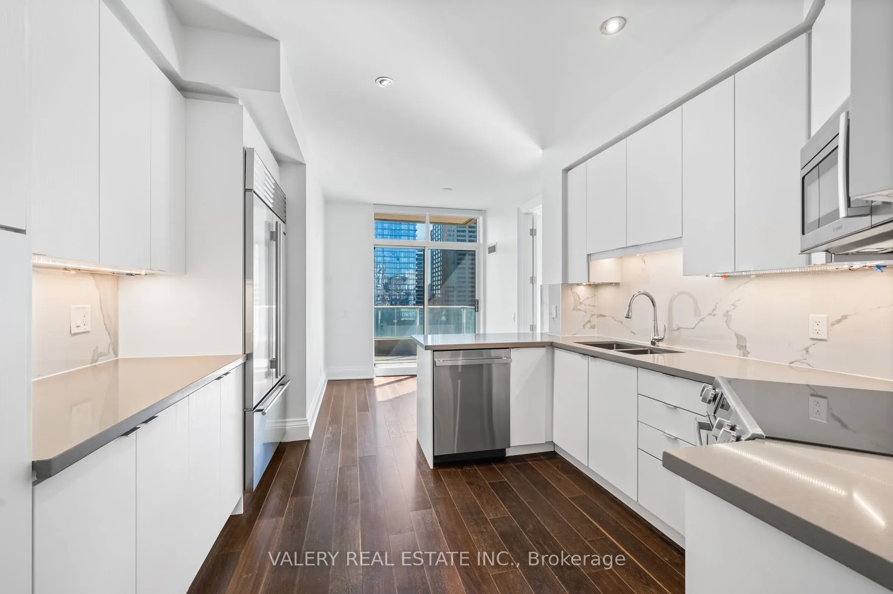 61 Yorkville Avenue, #16D