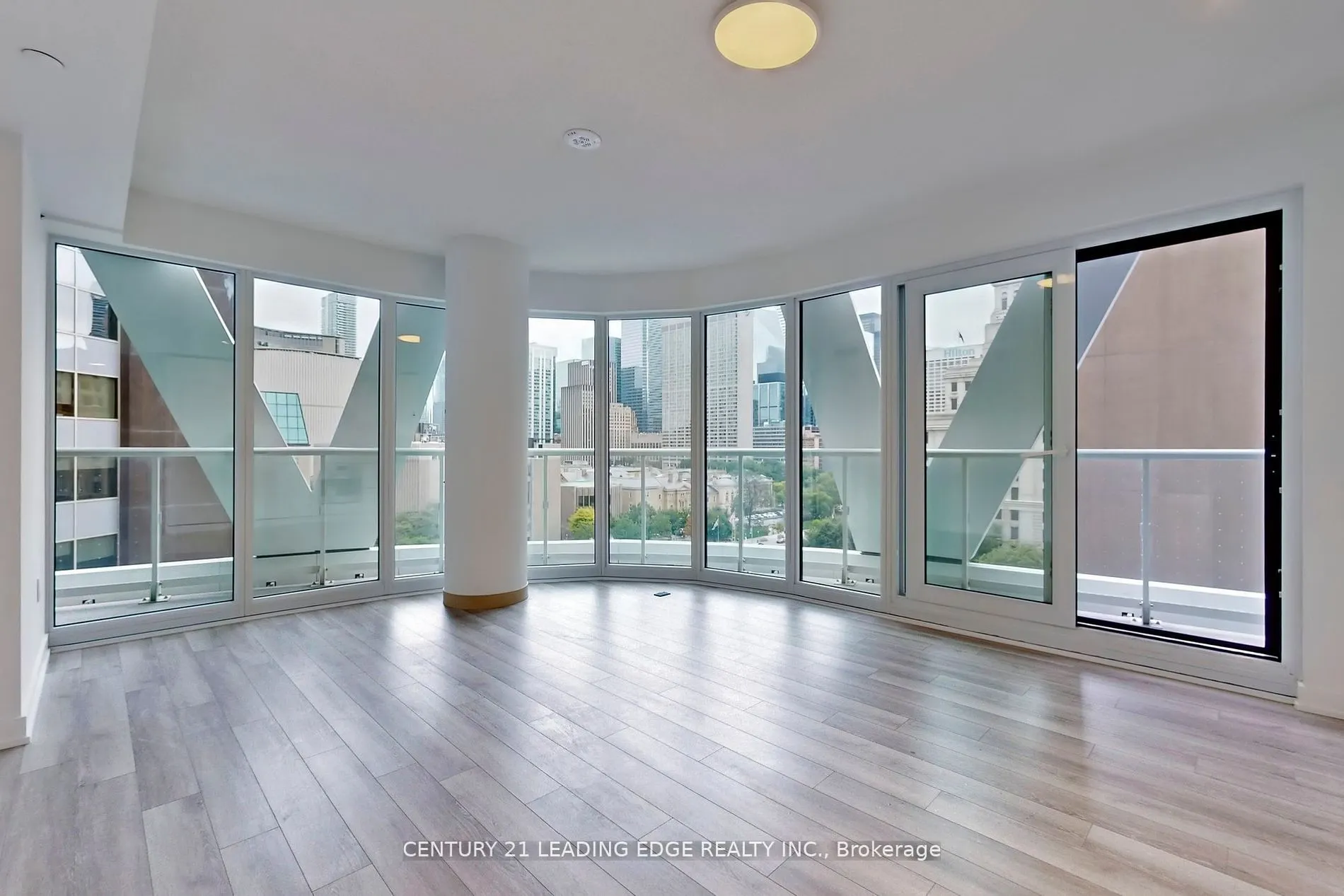 230 Simcoe Street, #1330