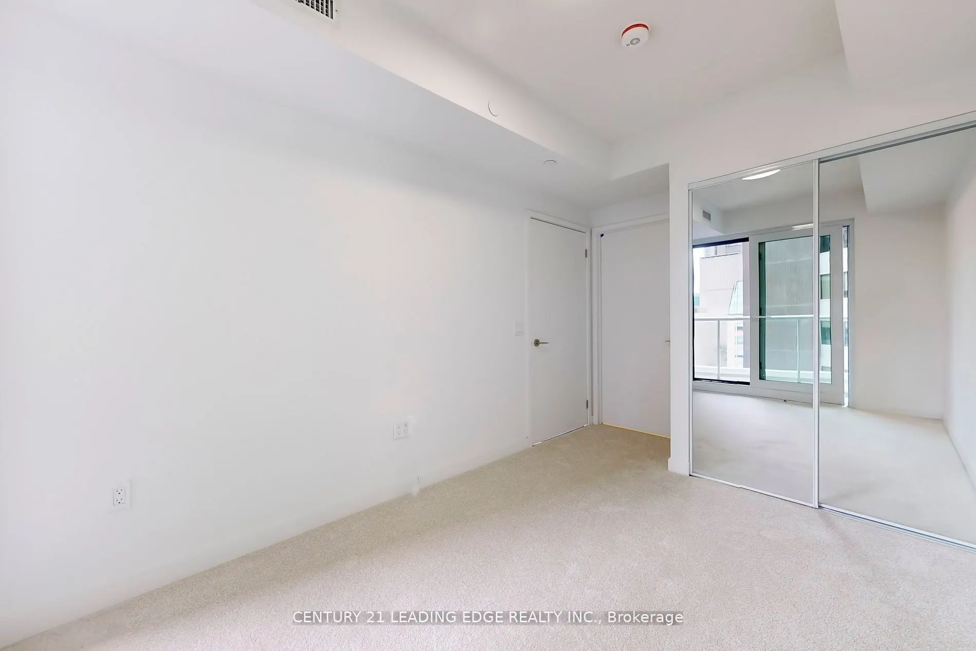 230 Simcoe Street, #1330