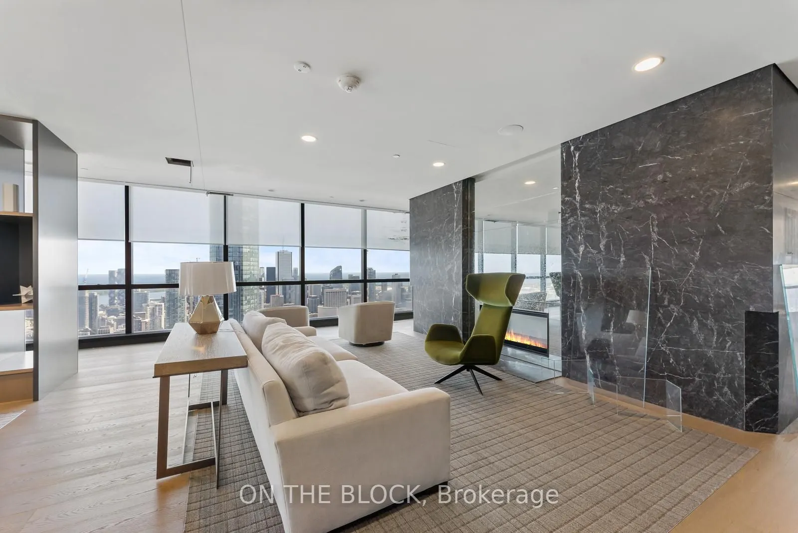 7 Grenville Street, #5307