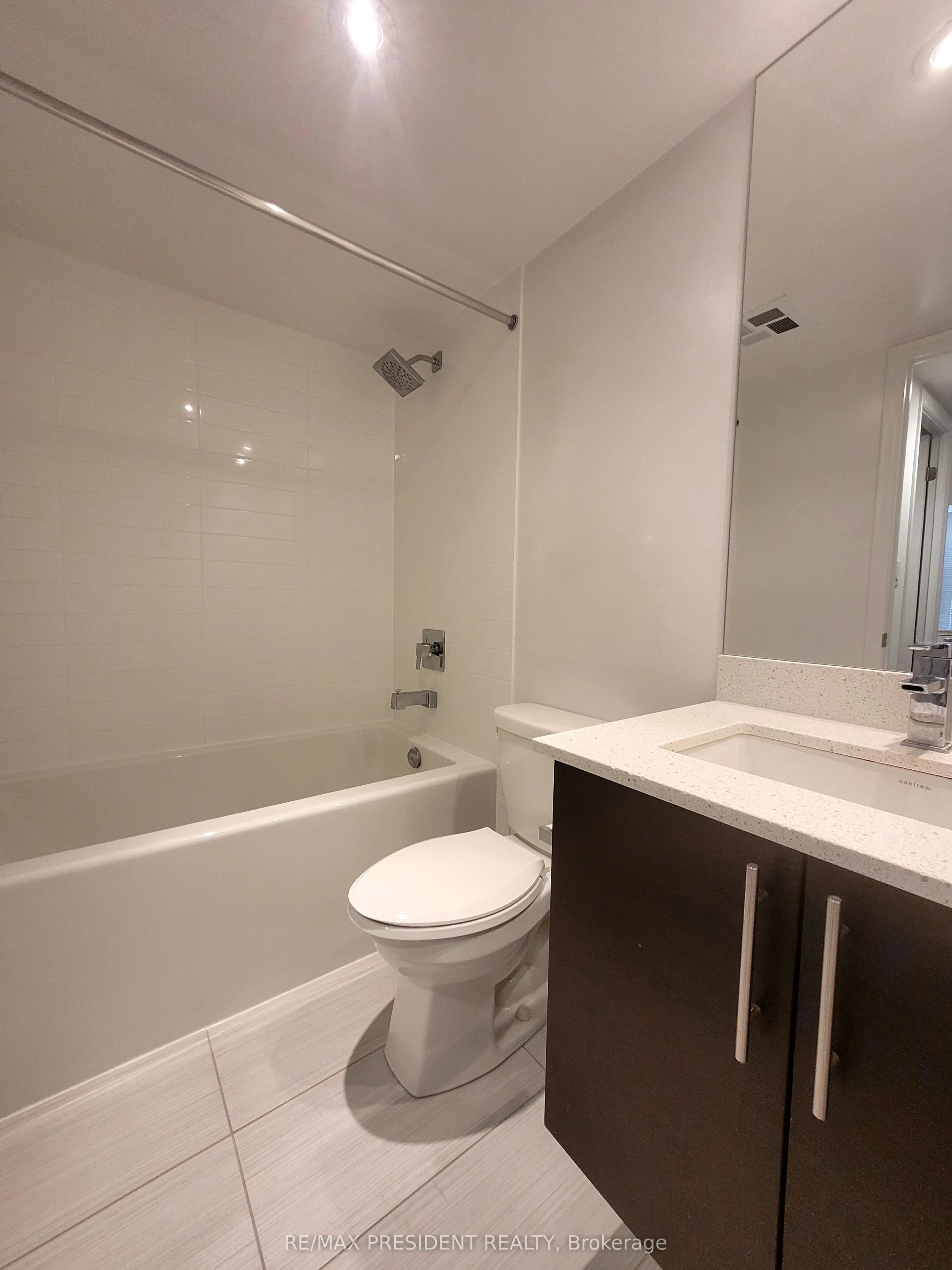 400 Adelaide Street E, #1708