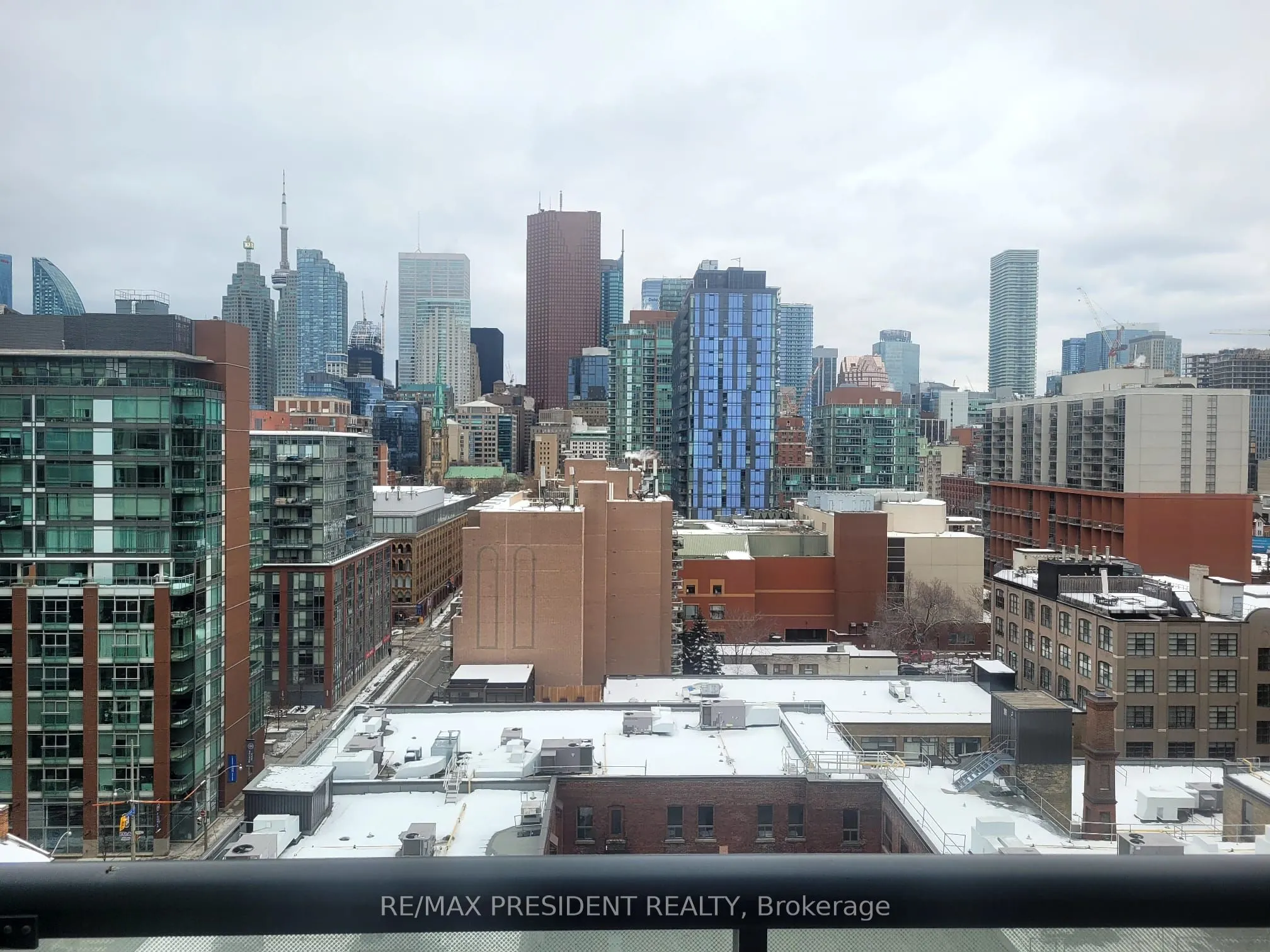 400 Adelaide Street E, #1708