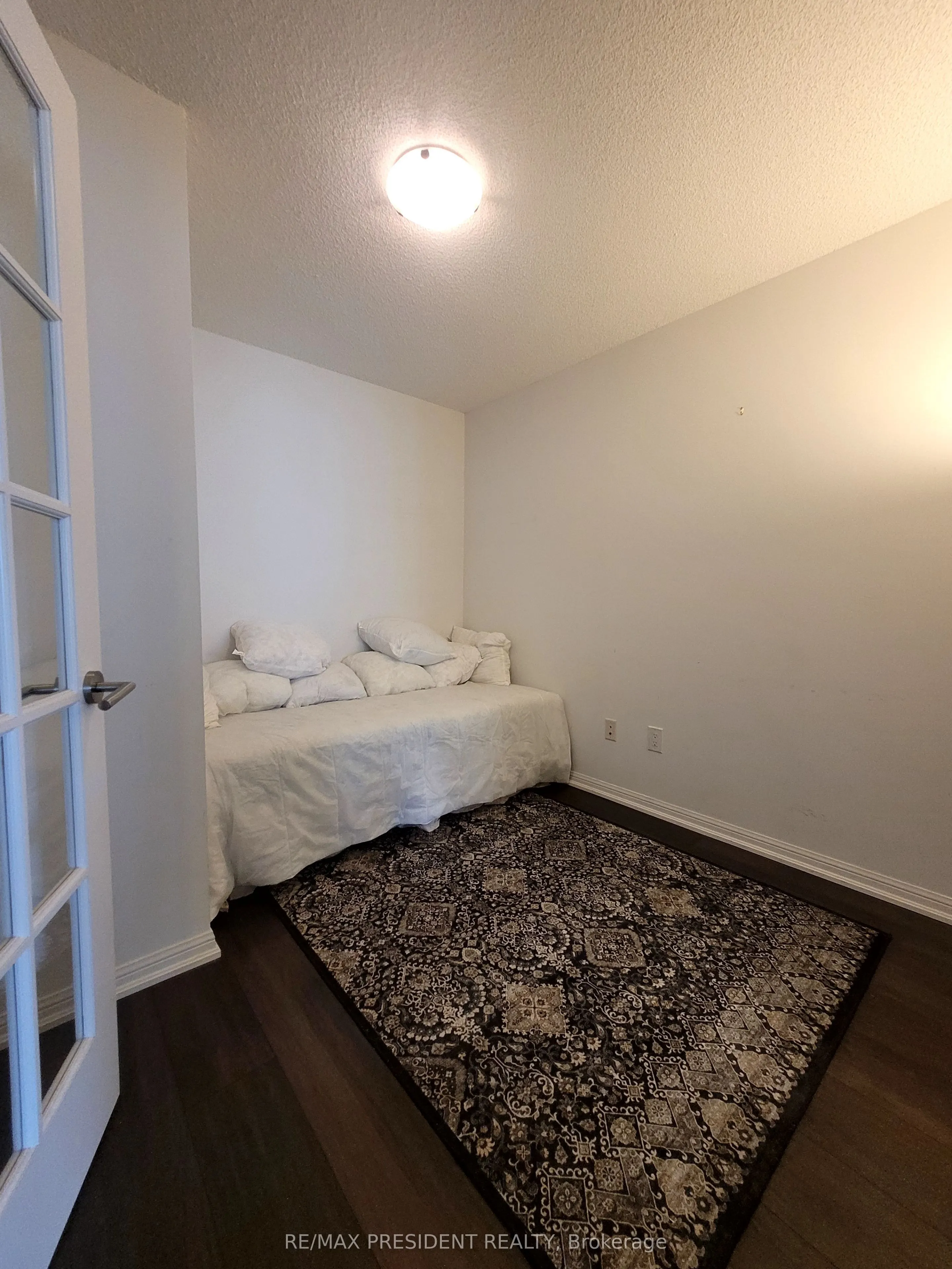 400 Adelaide Street E, #1708