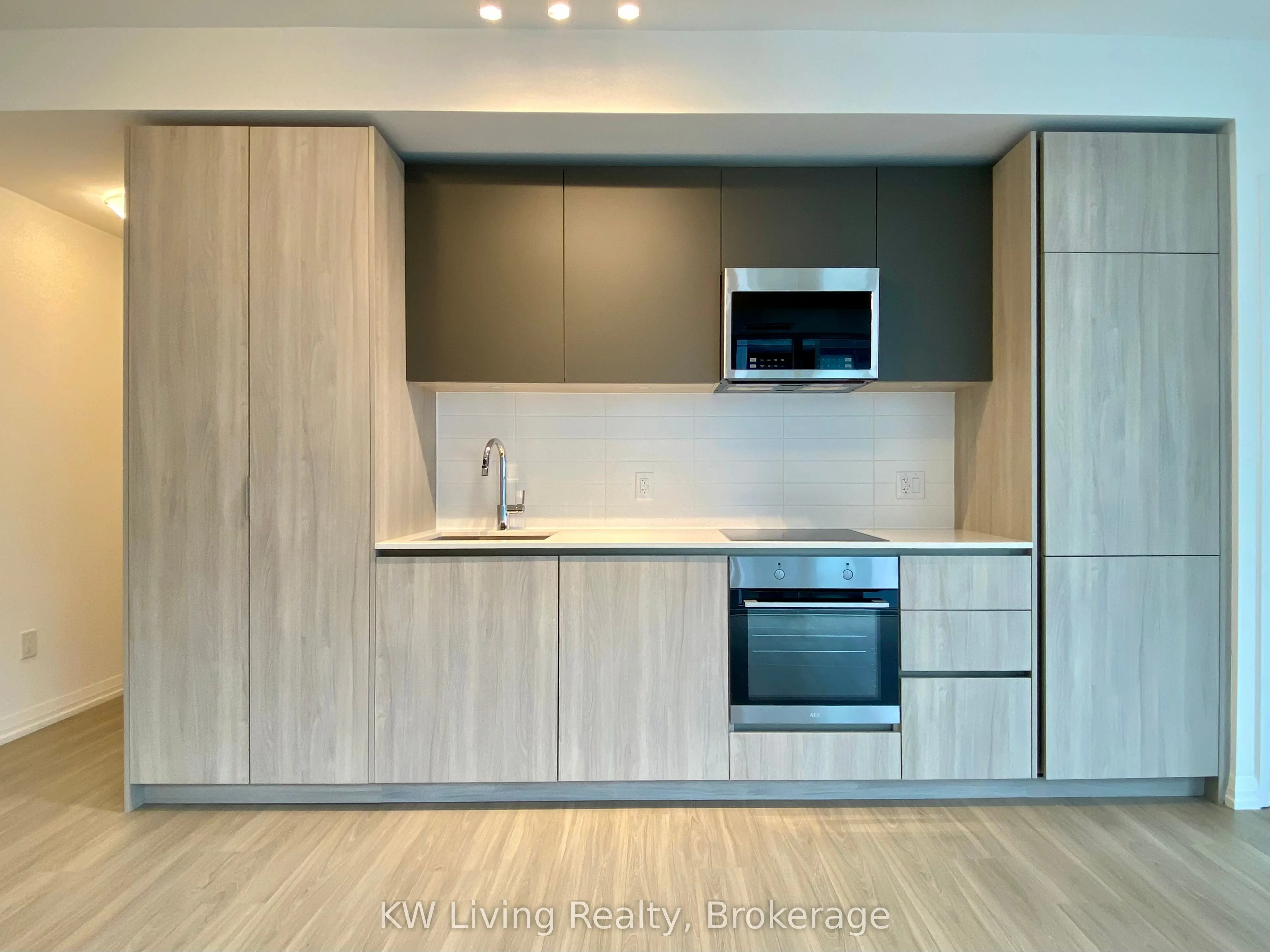 8 Widmer Street, #3803