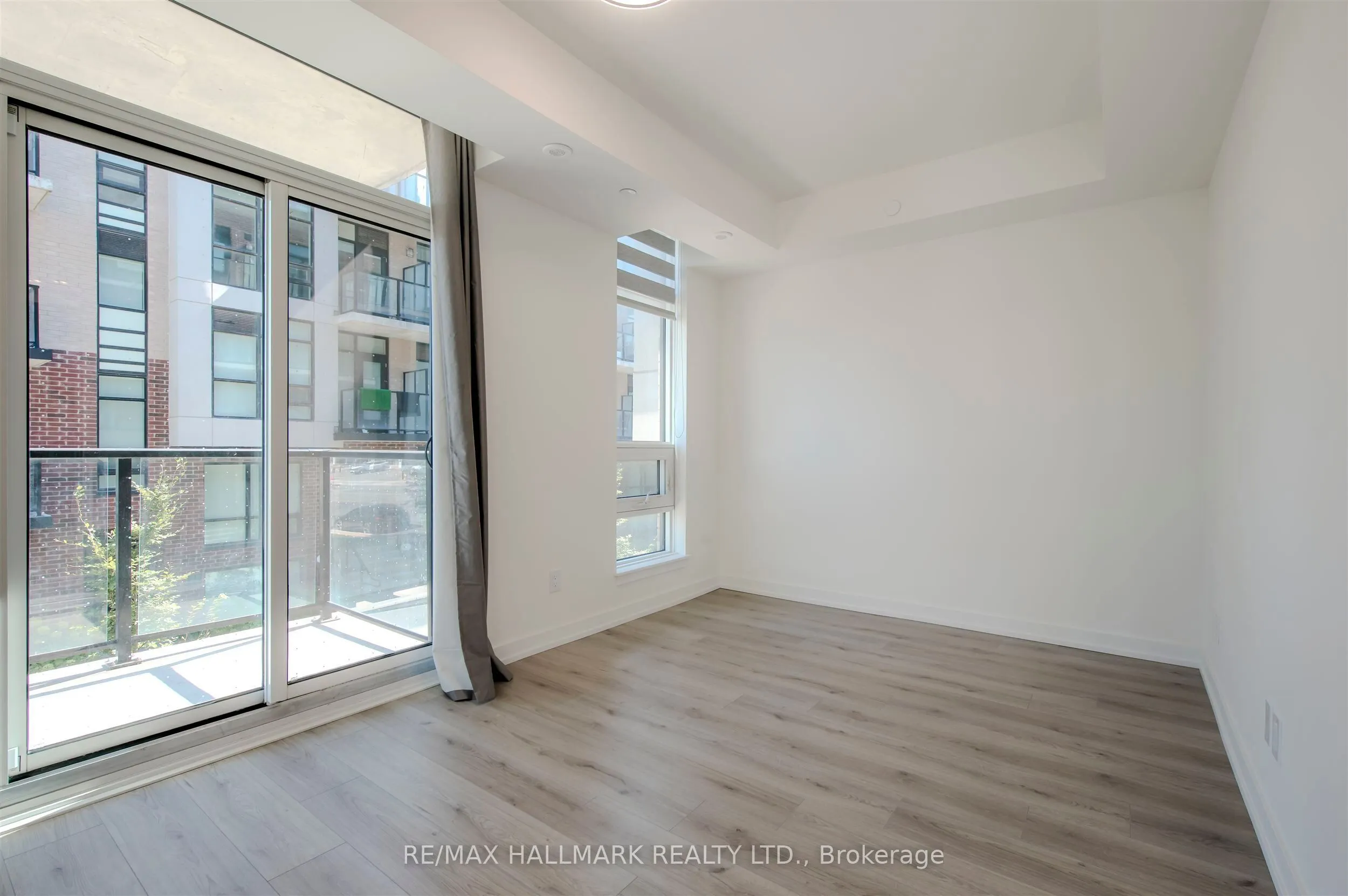 35-861 Sheppard Avenue W, #2nd