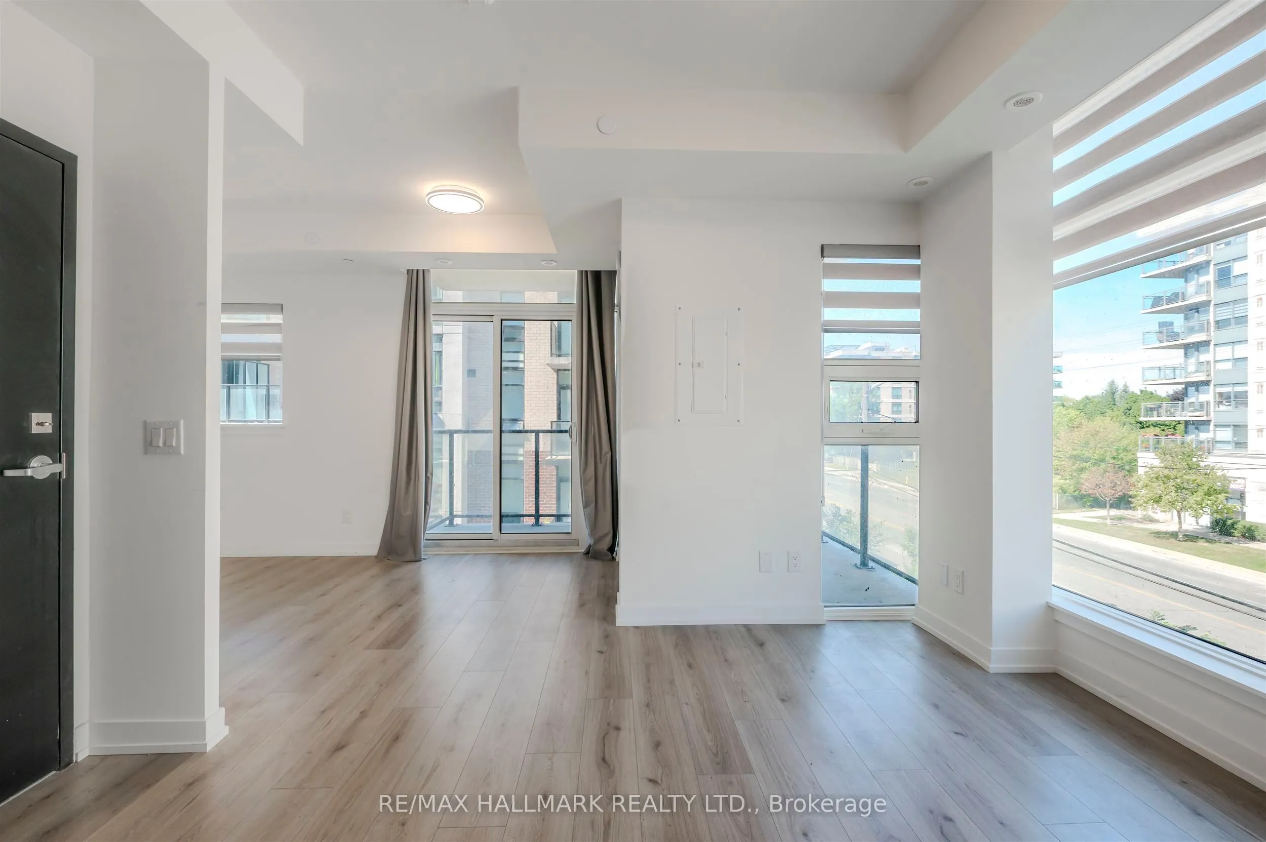 38-871 Sheppard Avenue W, #3rd floor
