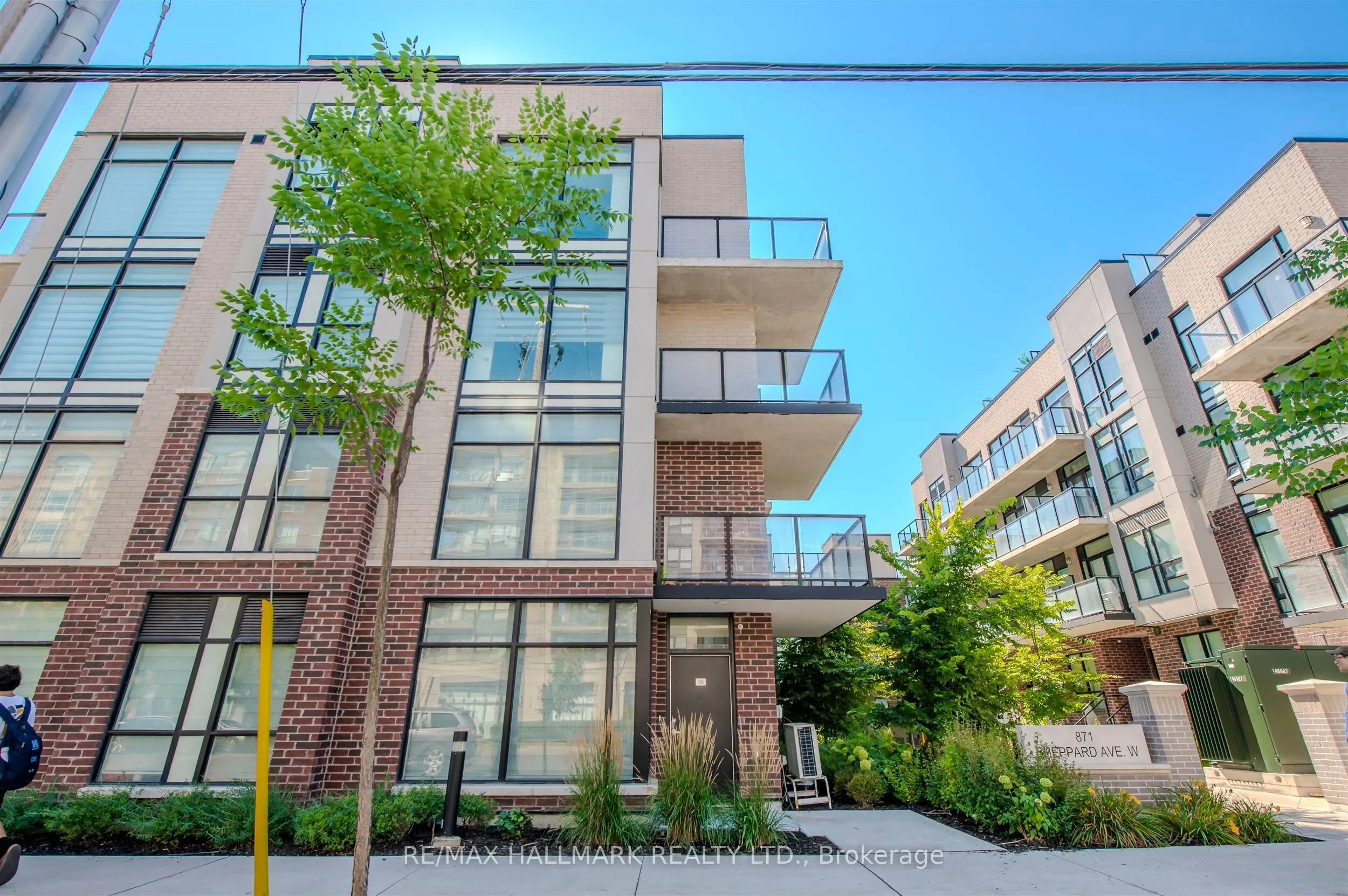 38-871 Sheppard Avenue W, #3rd floor