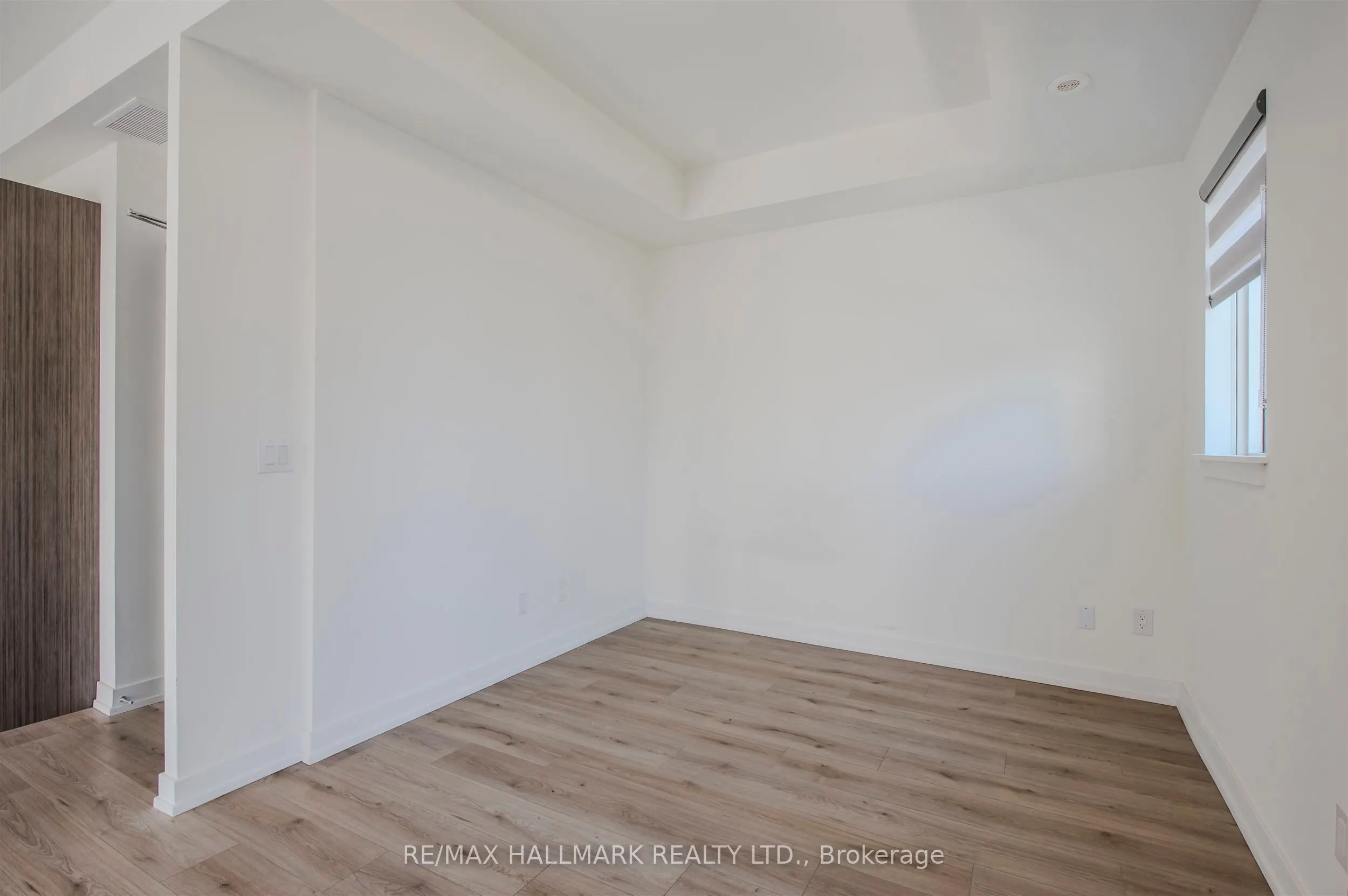 38-871 Sheppard Avenue W, #3rd floor