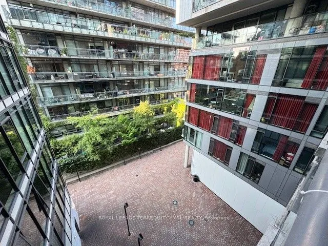 560 King Street W, #528