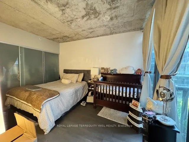 560 King Street W, #528