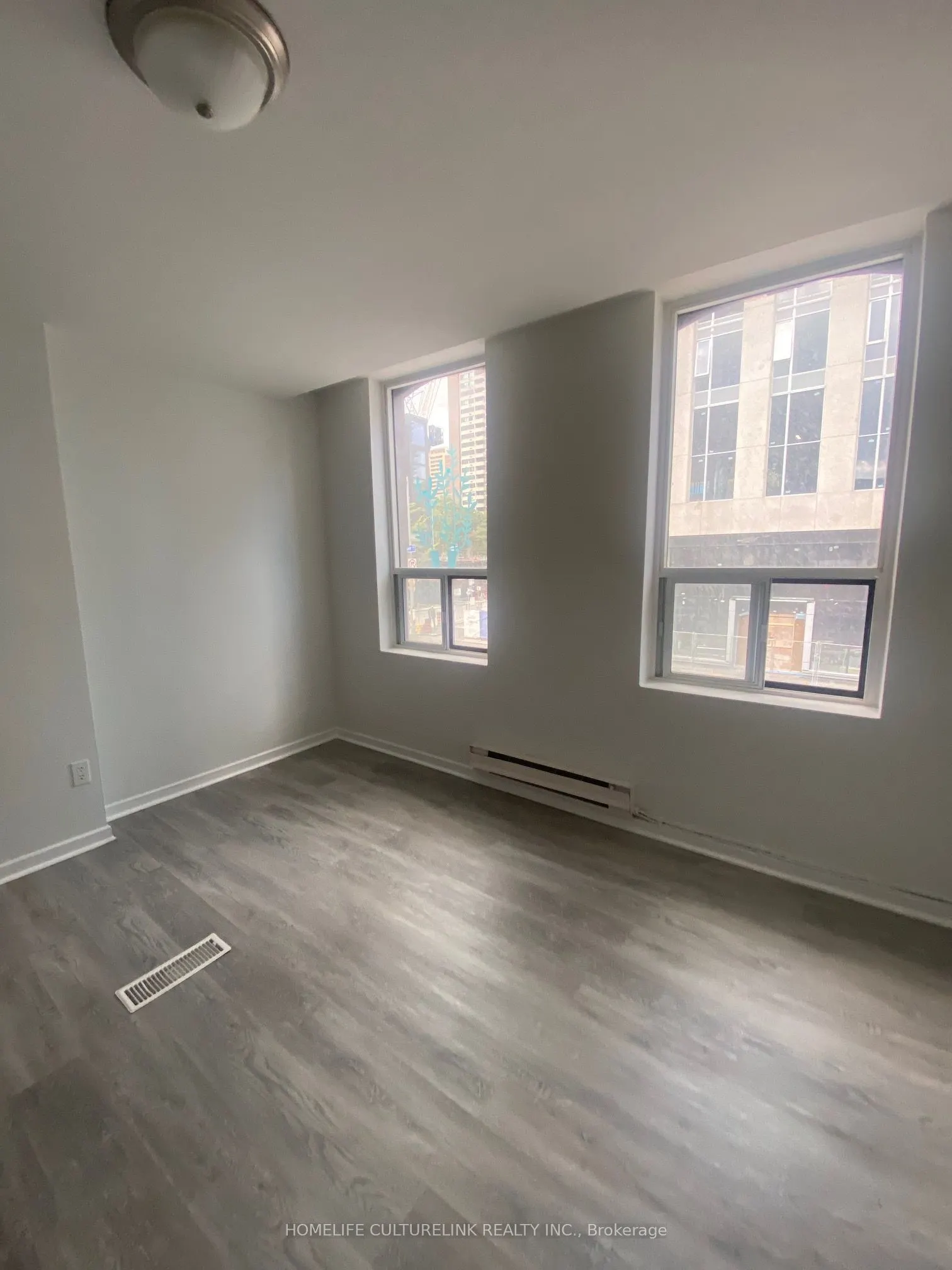 632B Yonge Street, #5