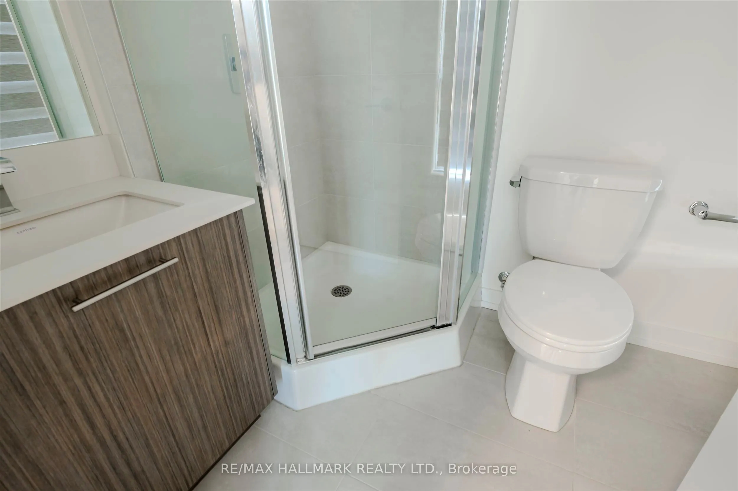 35-861 Sheppard Avenue W, #Mainfloor