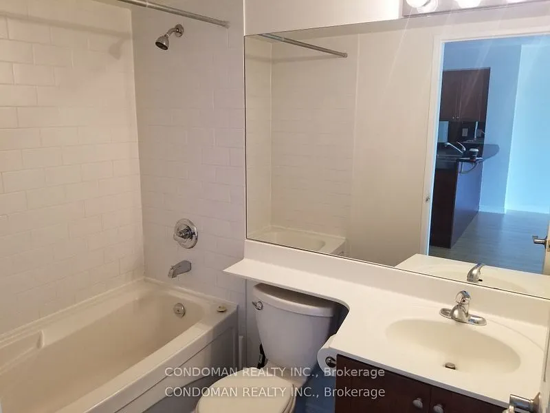 230 King Street E, #909