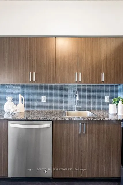 1603 Eglinton Avenue W, #319