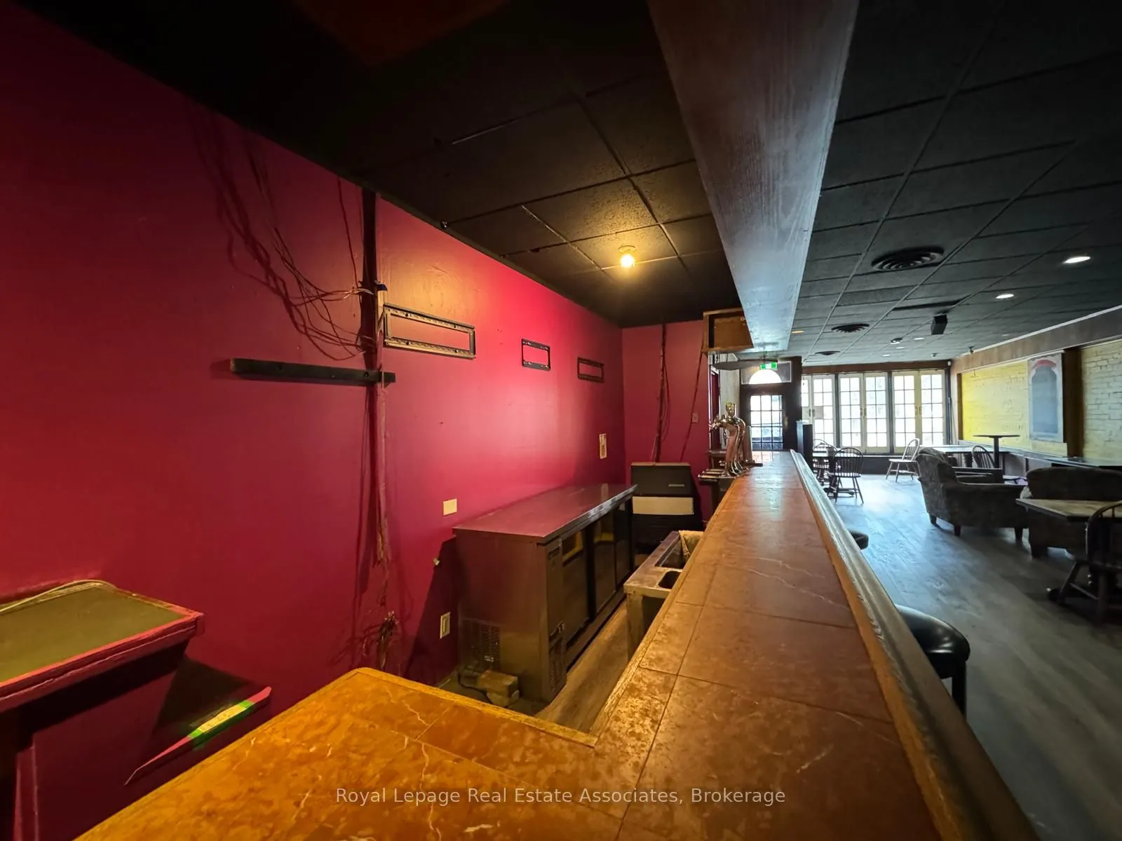286 Eglinton Avenue W