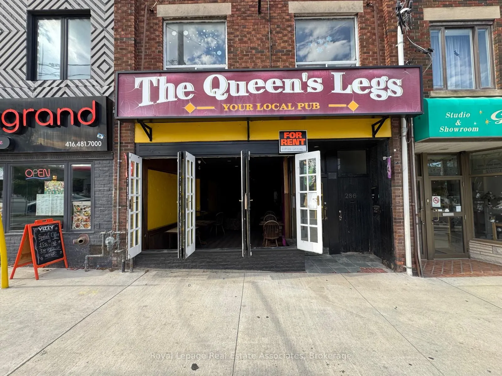 286 Eglinton Avenue W