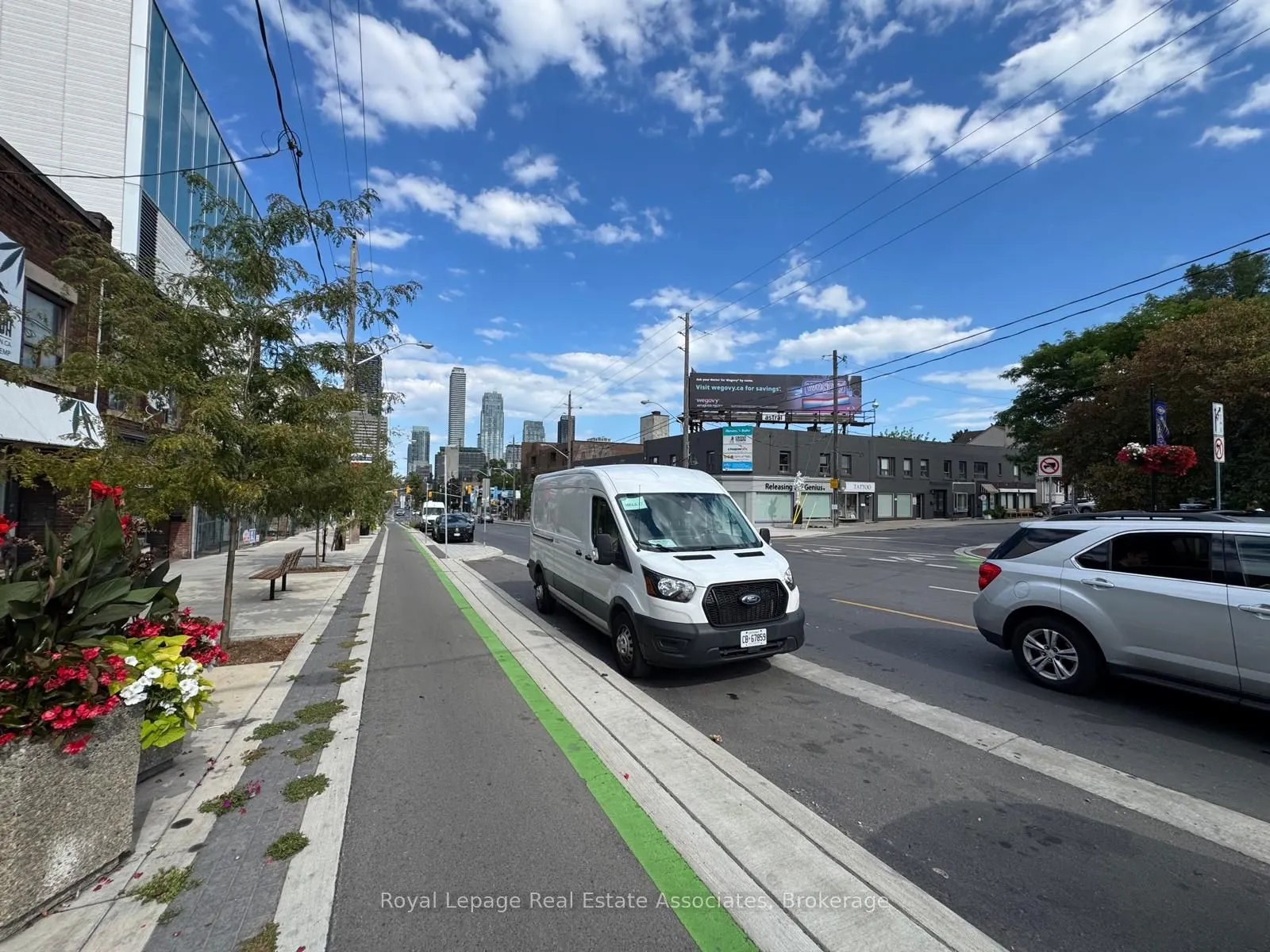 286 Eglinton Avenue W