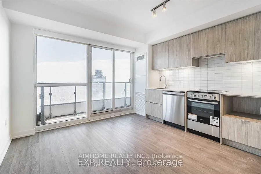 395 Bloor Street E, #3908