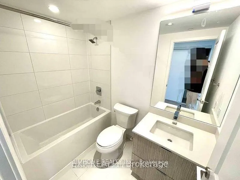 395 Bloor Street E, #3908