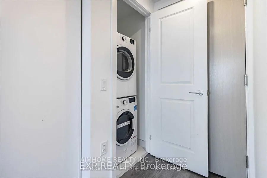395 Bloor Street E, #3908