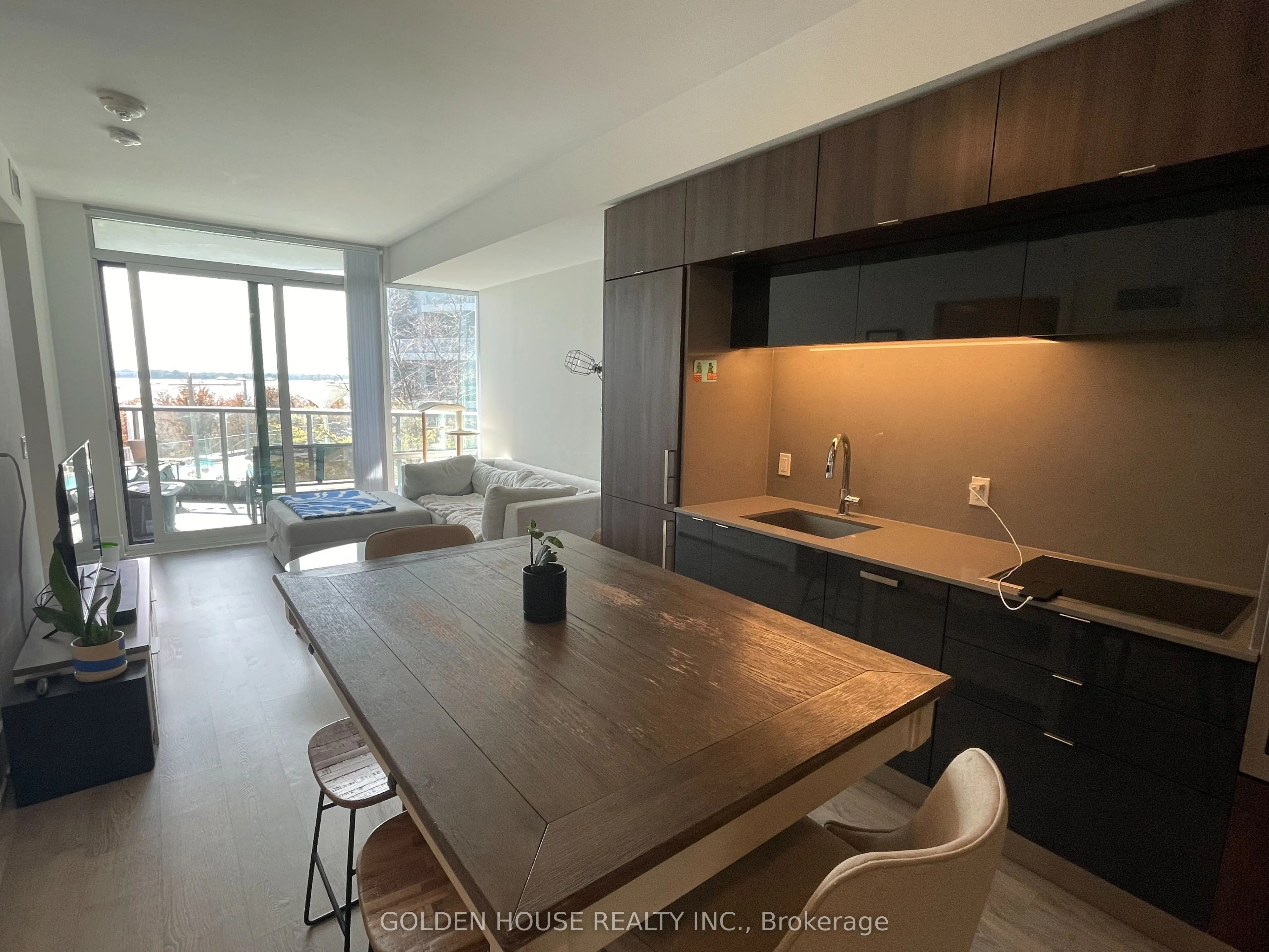 1 Edgewater Drive, #314