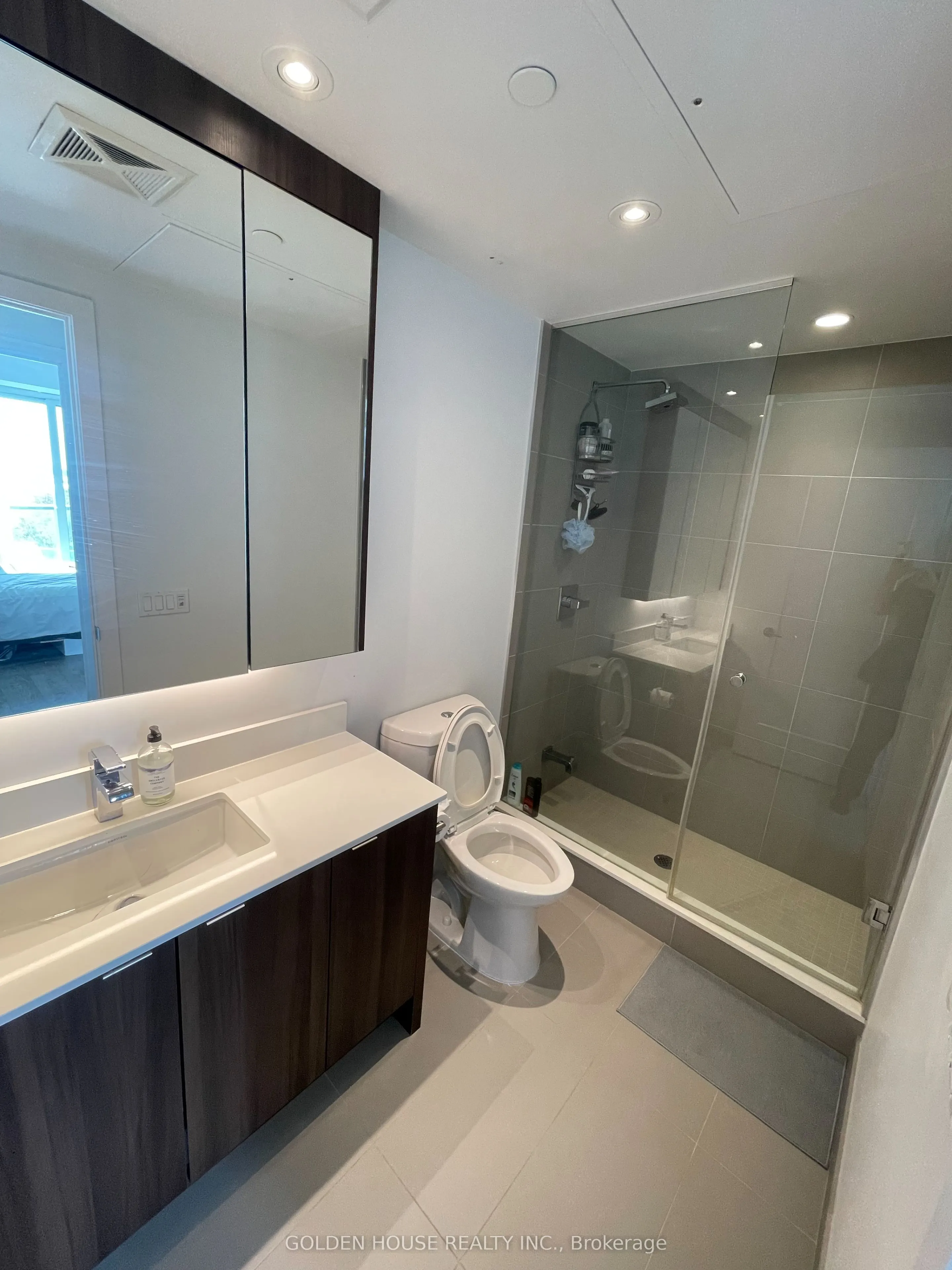 1 Edgewater Drive, #314