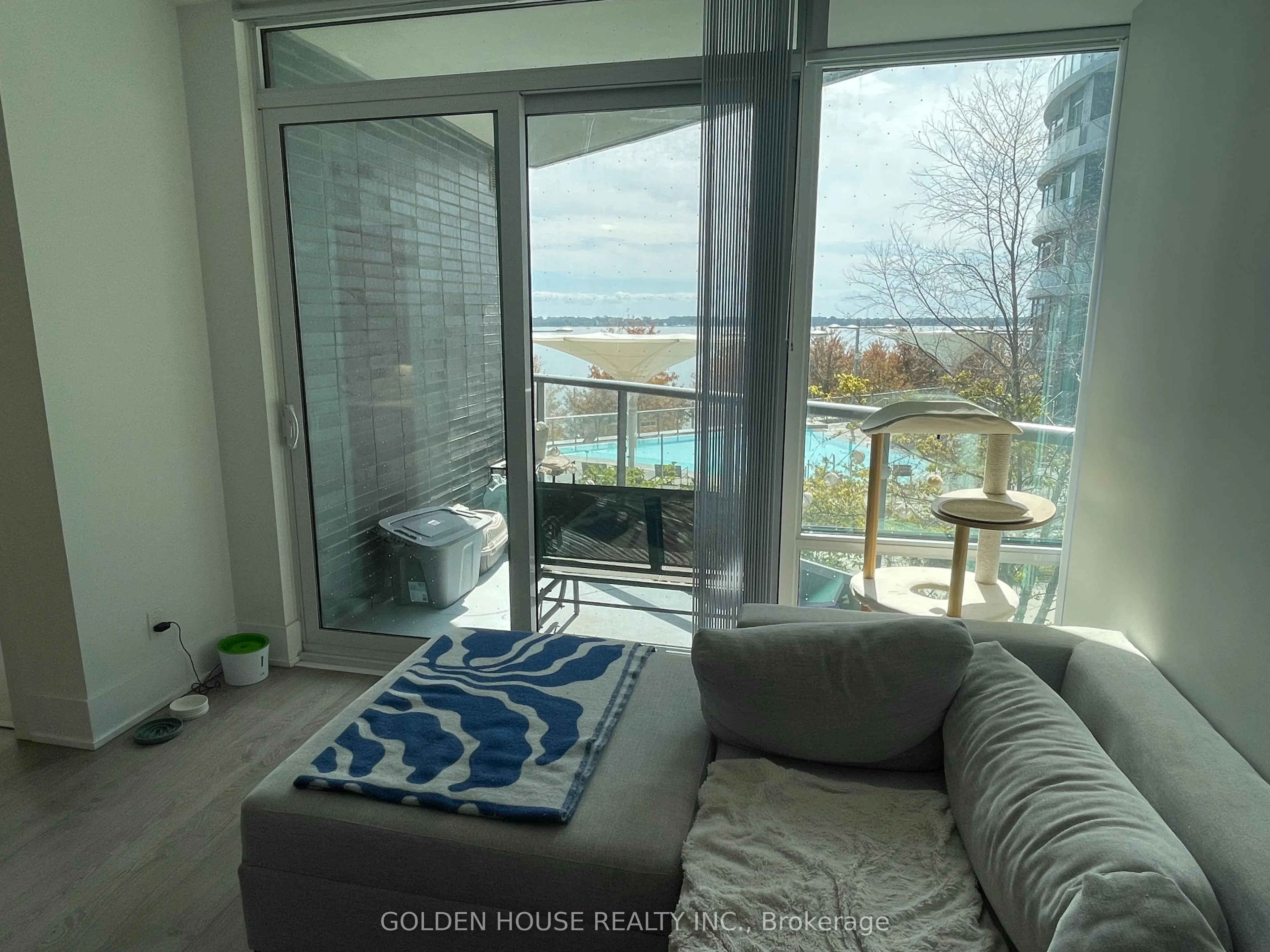 1 Edgewater Drive, #314