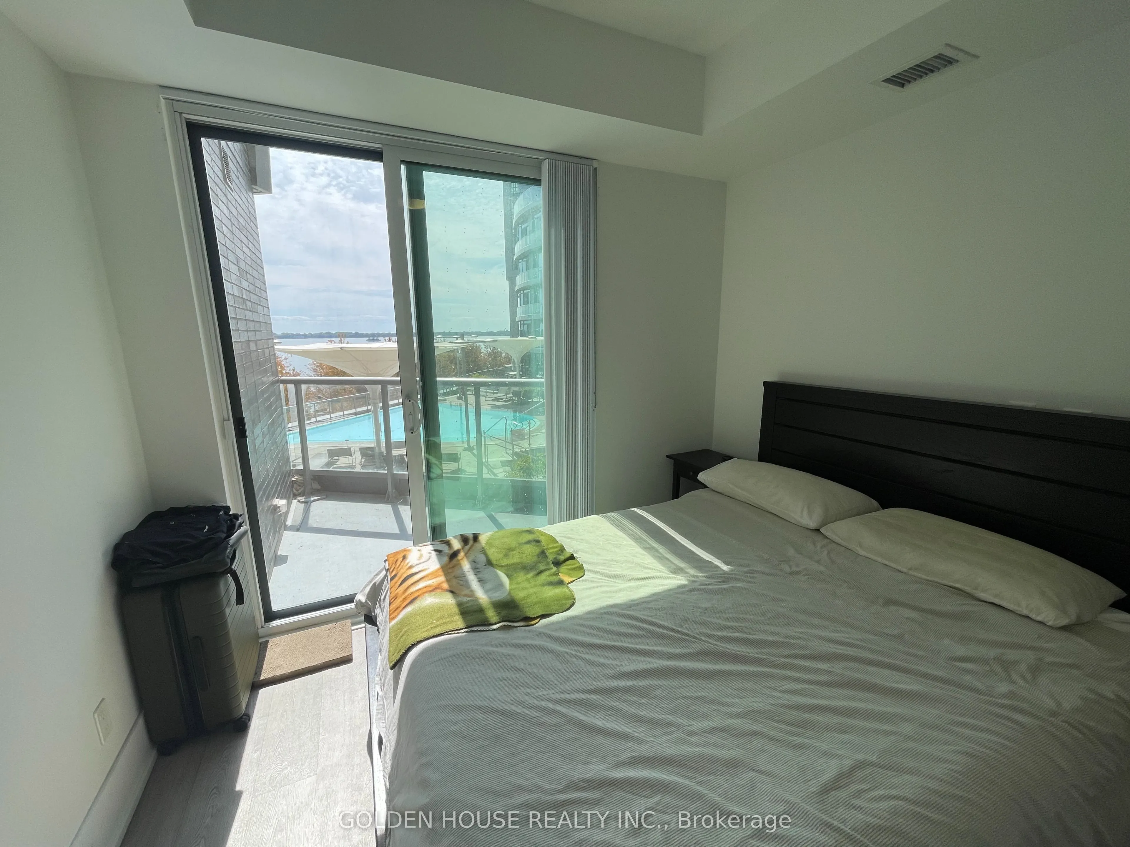 1 Edgewater Drive, #314