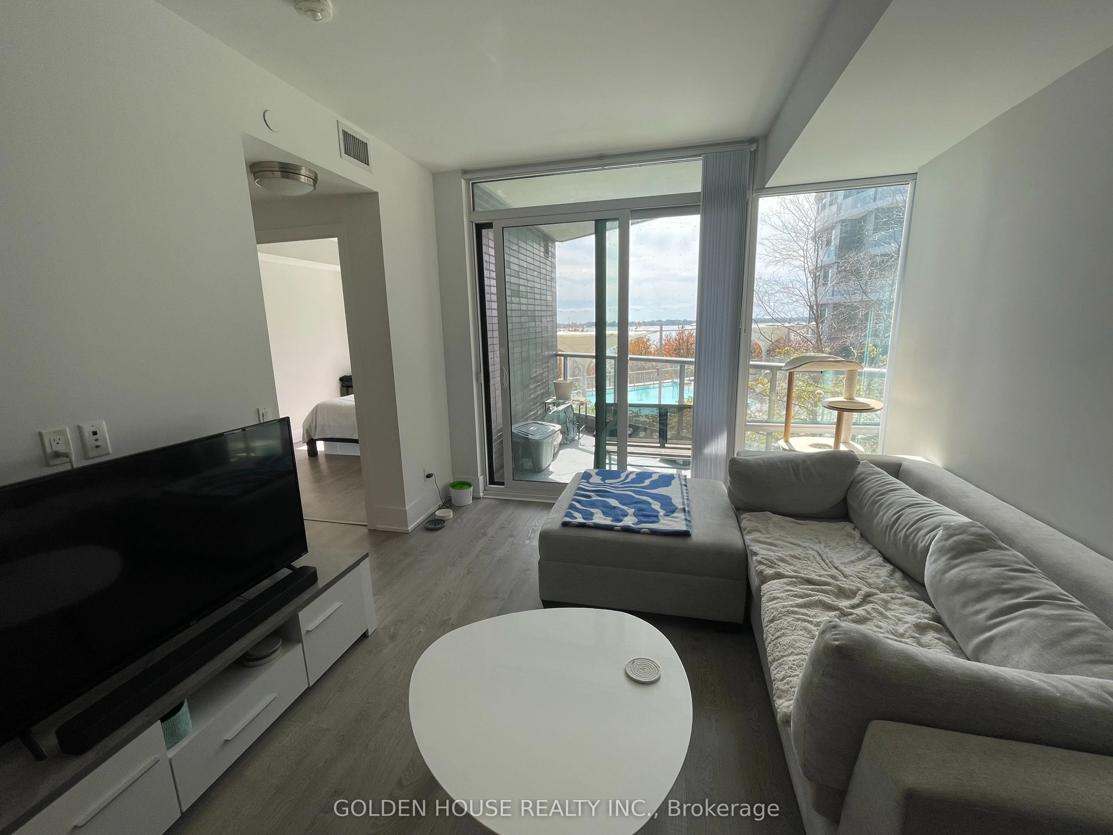 1 Edgewater Drive, #314