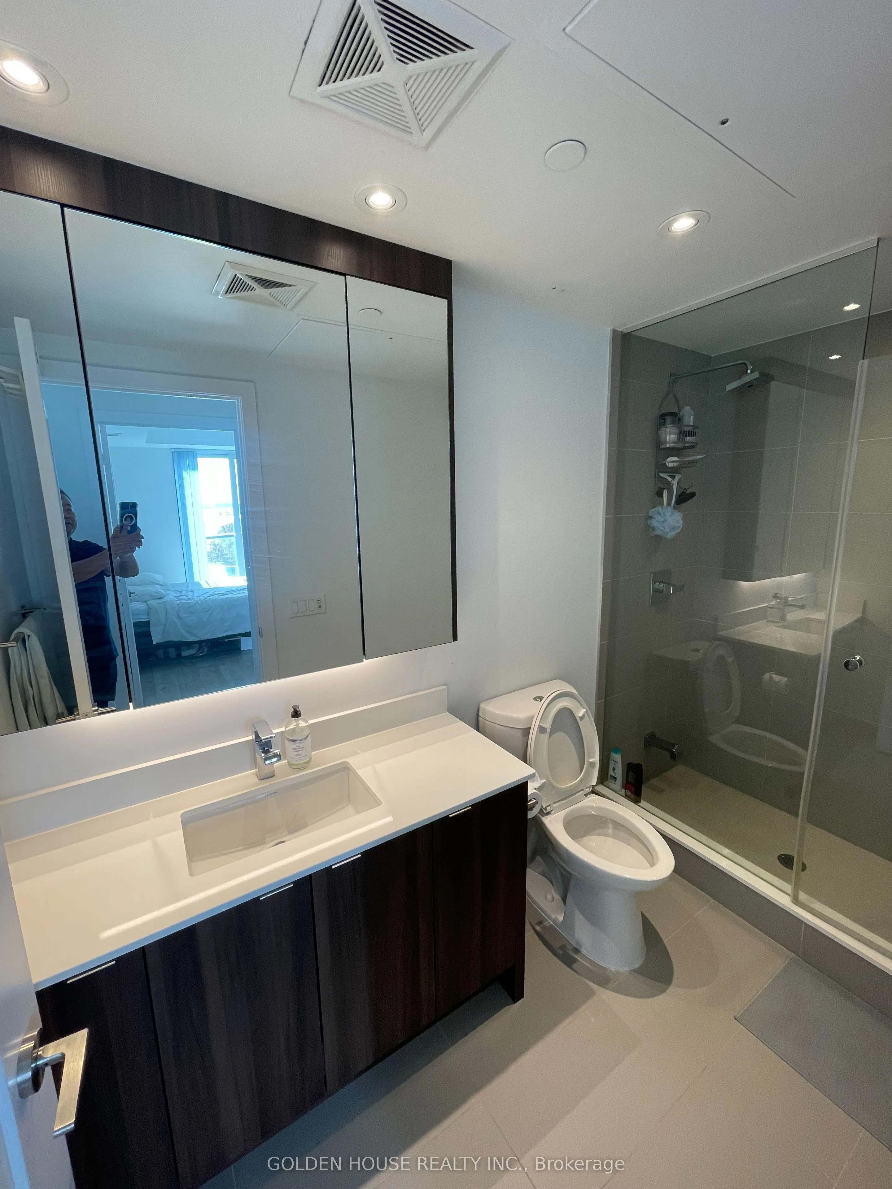 1 Edgewater Drive, #314