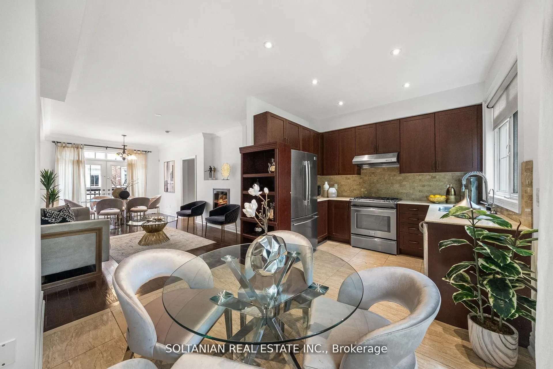 25 Slingsby Lane
