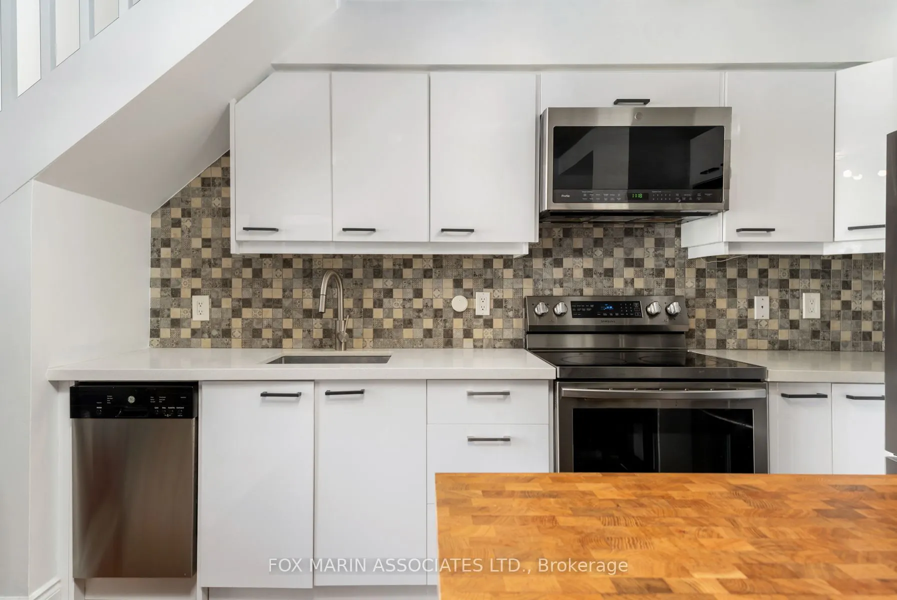 954 King Street W, #328