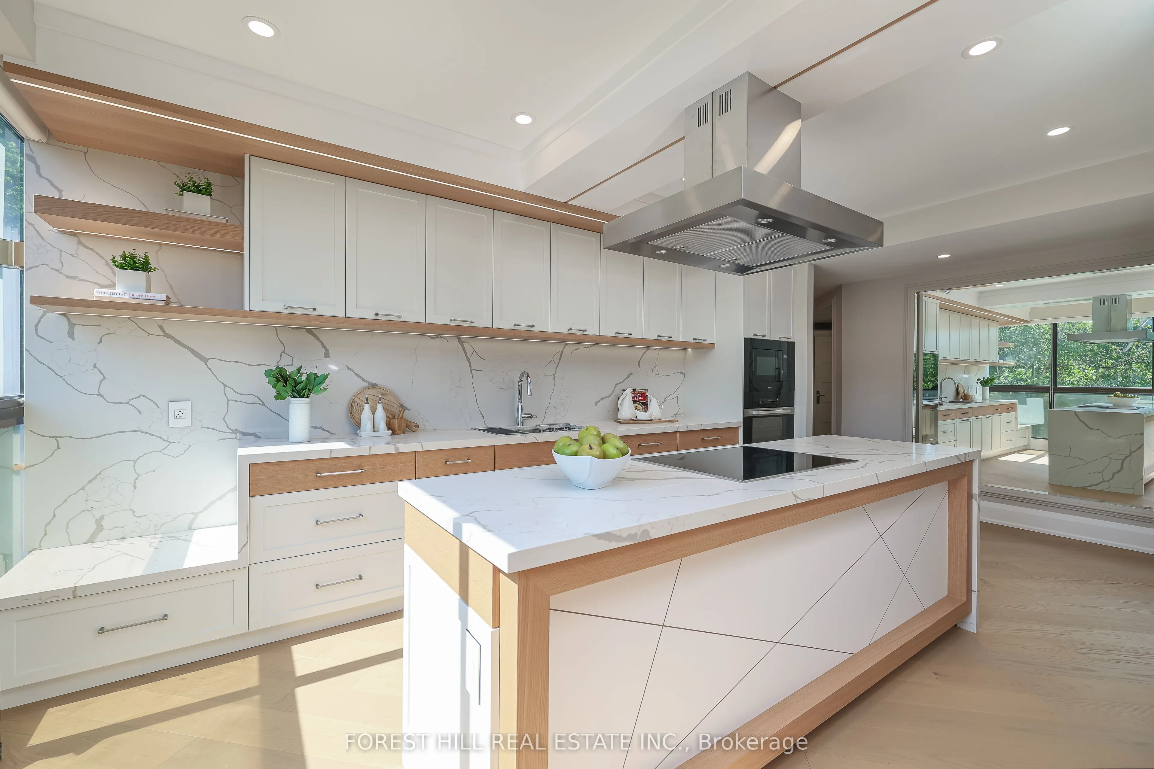 342 Spadina Road, #301
