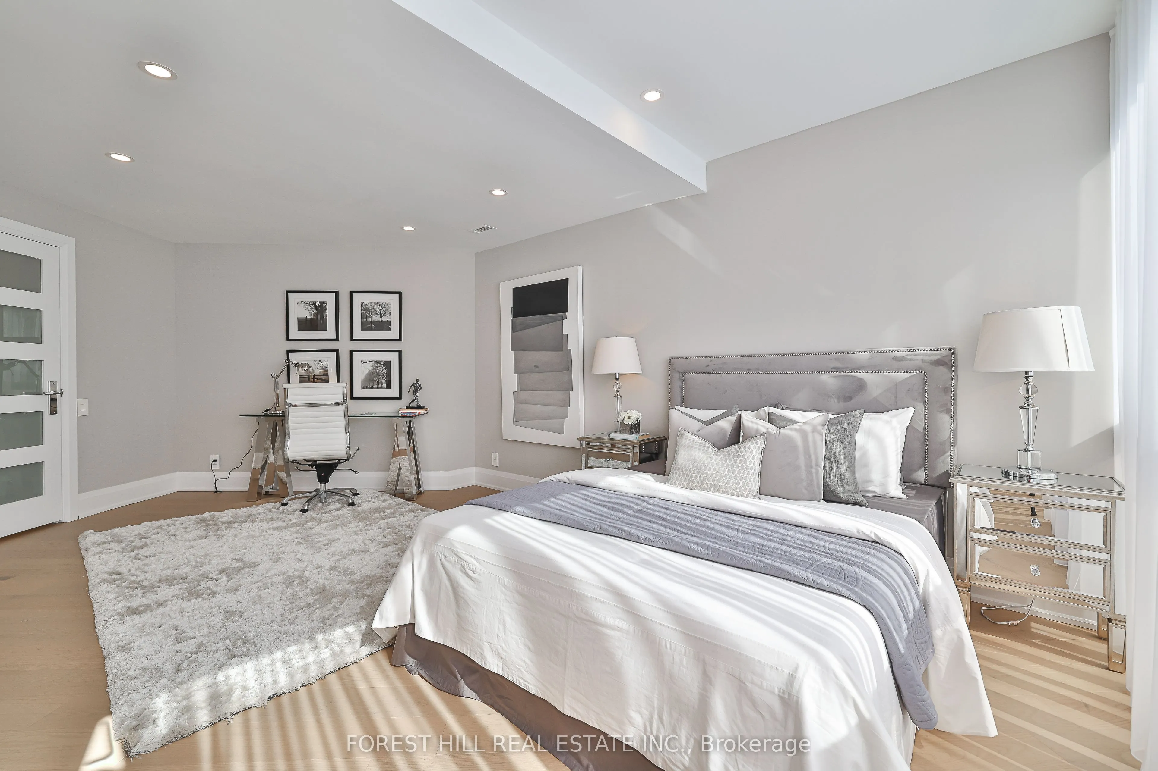 342 Spadina Road, #301