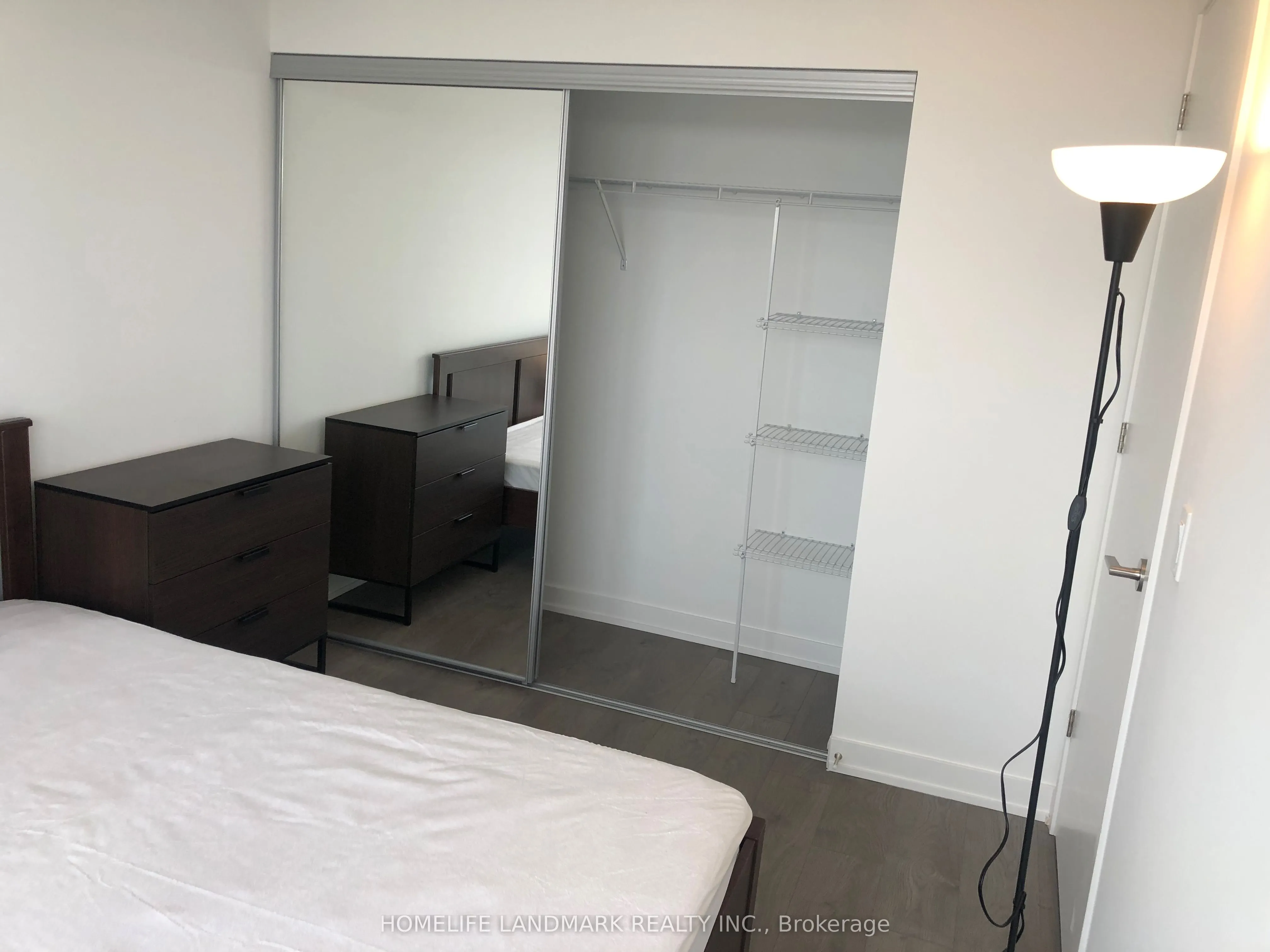 501 Yonge Street E, #4007
