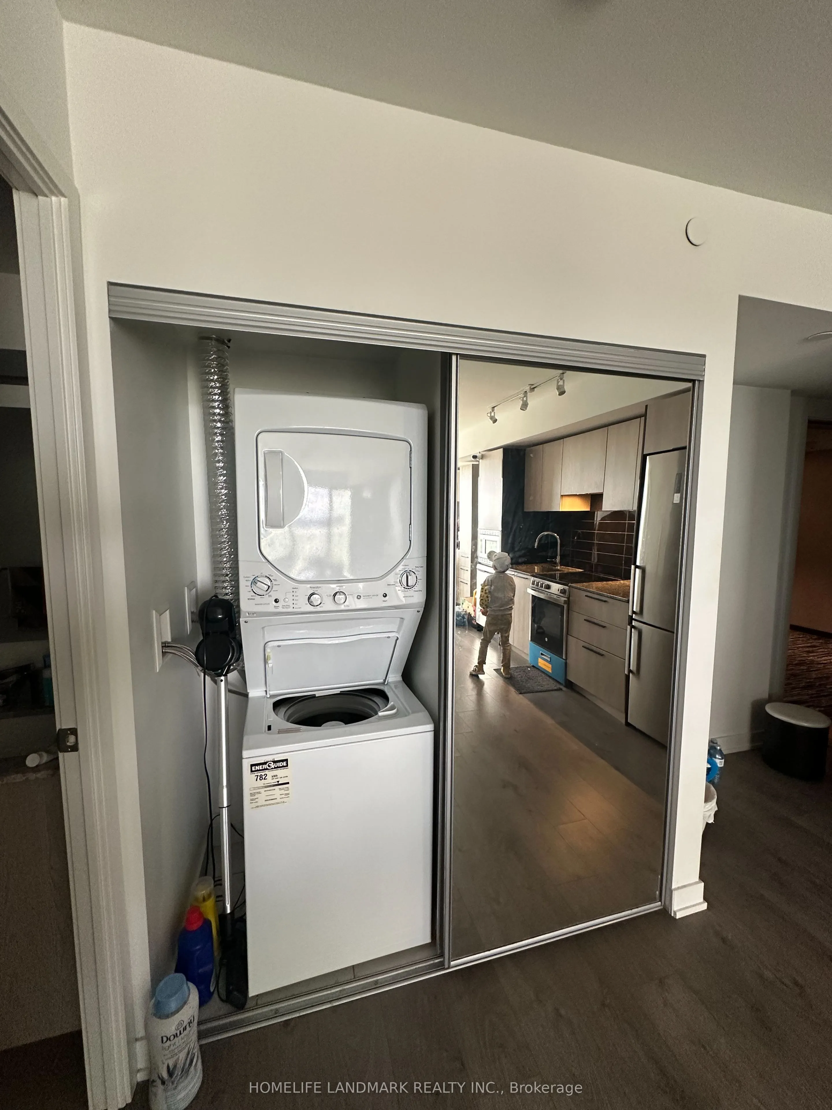 501 Yonge Street E, #4007