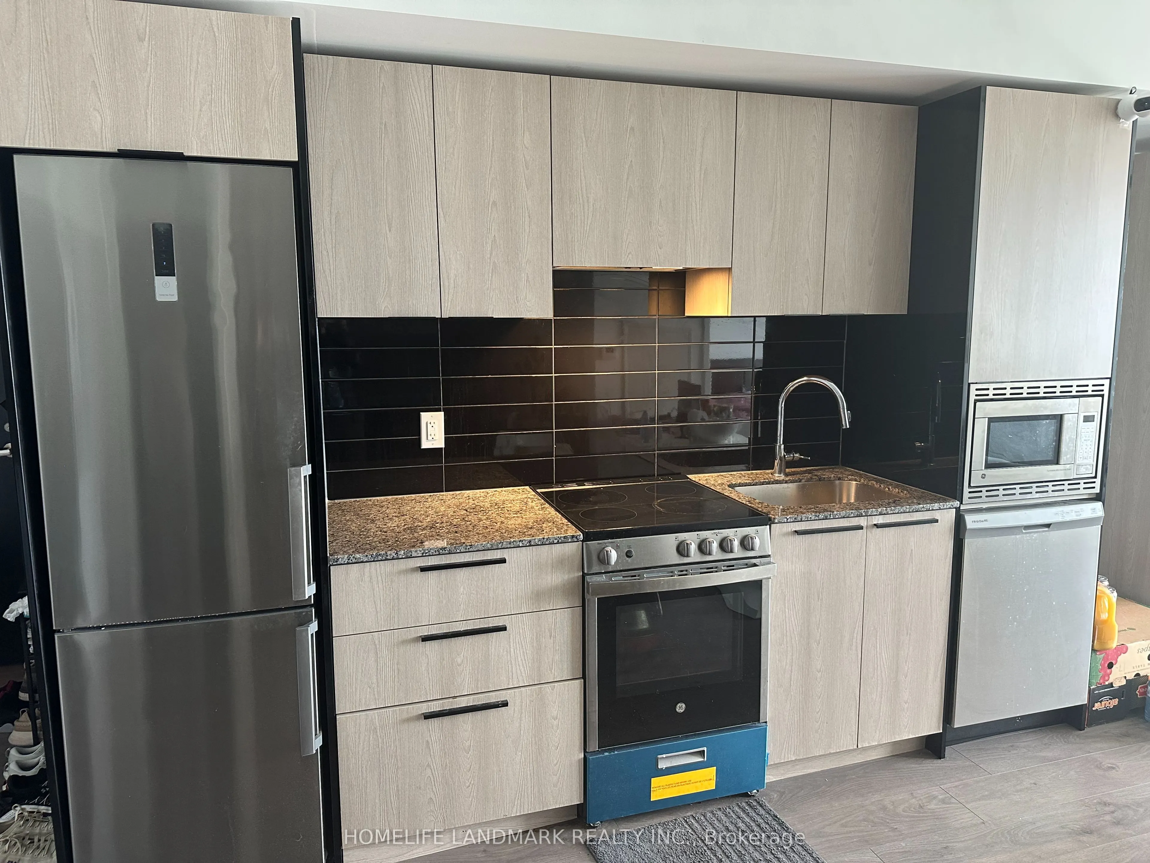 501 Yonge Street E, #4007