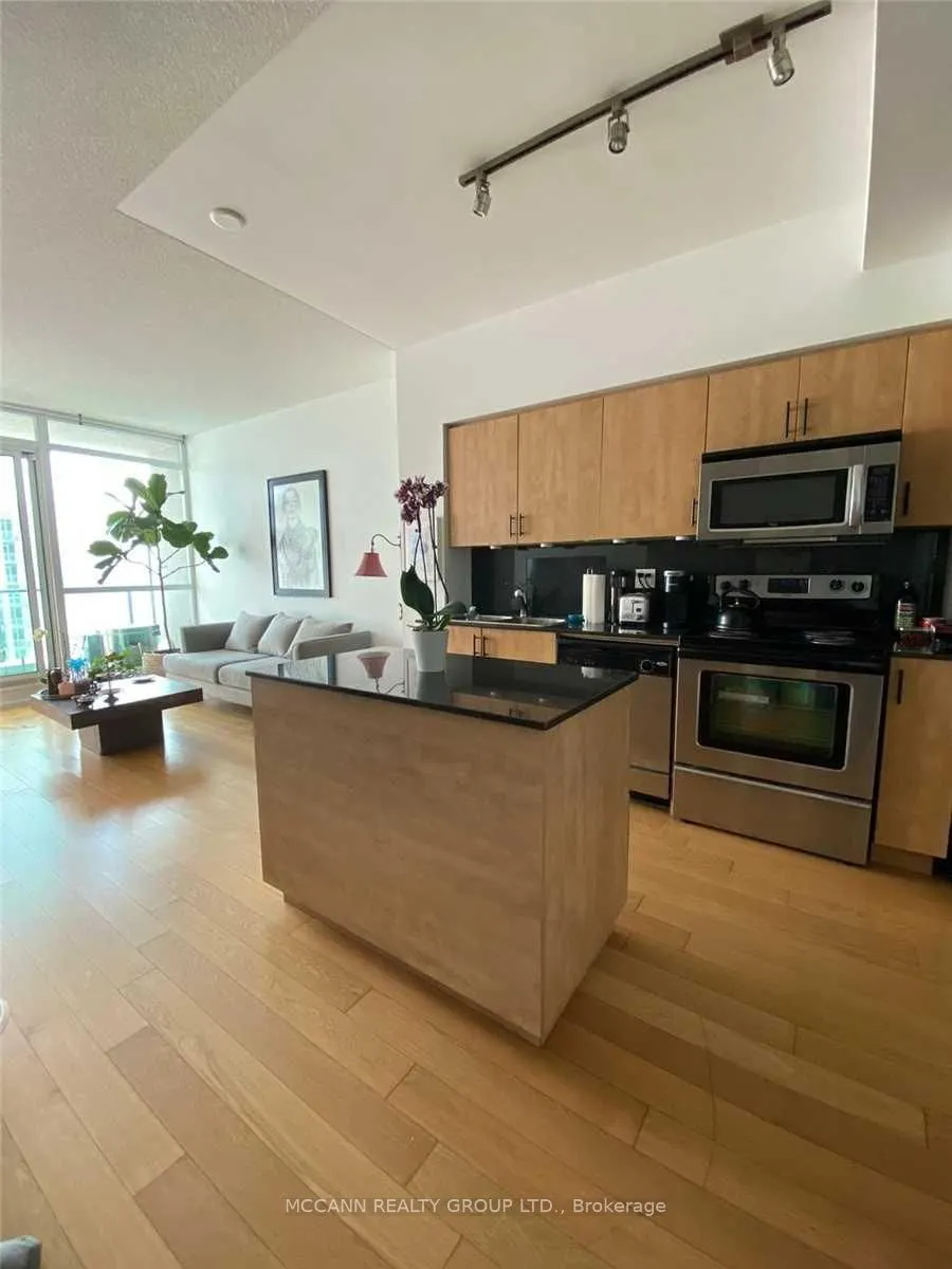 215 Fort York Boulevard, #3301