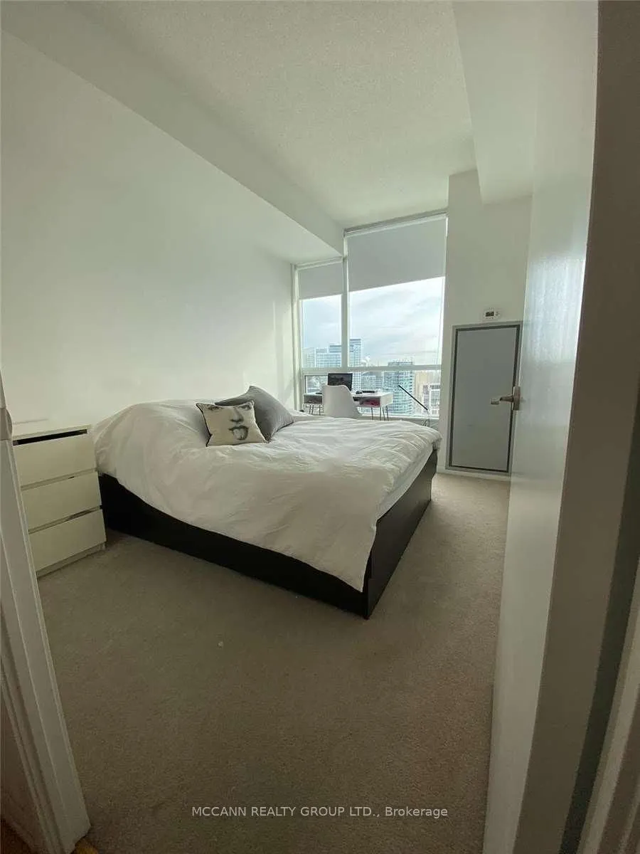 215 Fort York Boulevard, #3301