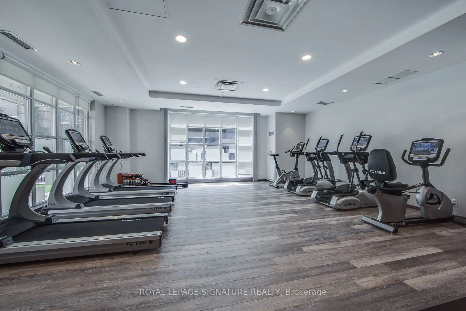 23 Brant Street, #408