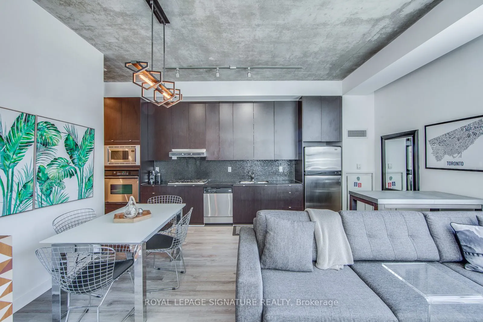 23 Brant Street, #408