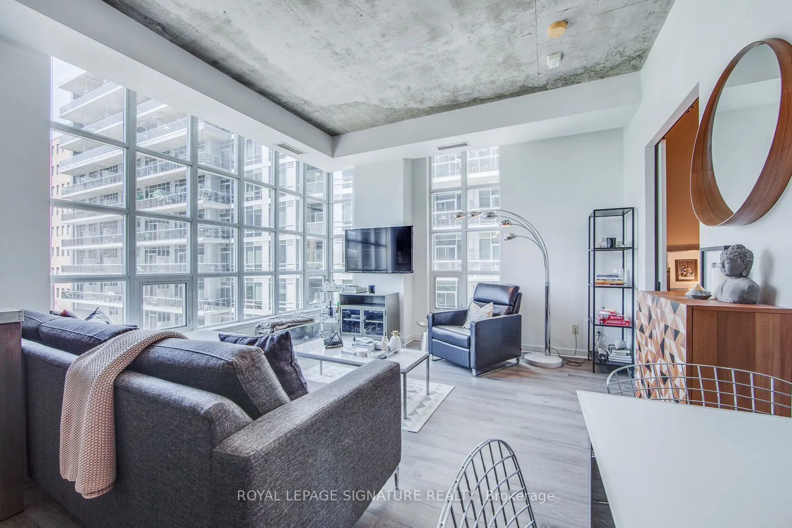 23 Brant Street, #408