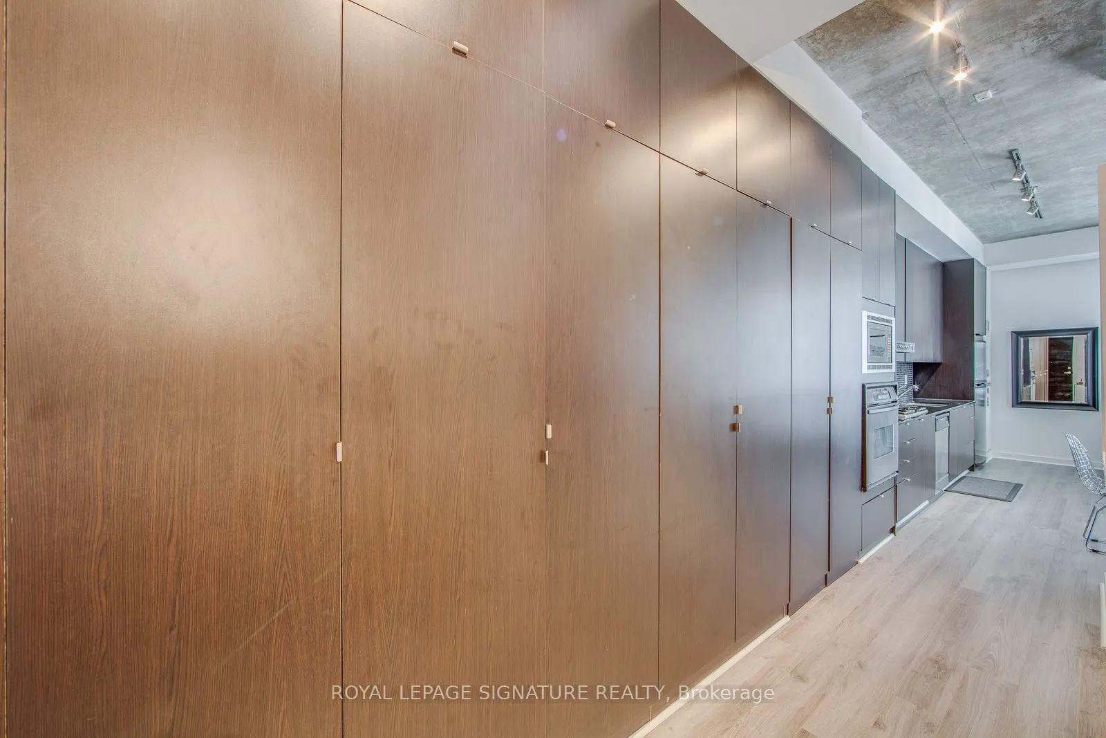 23 Brant Street, #408